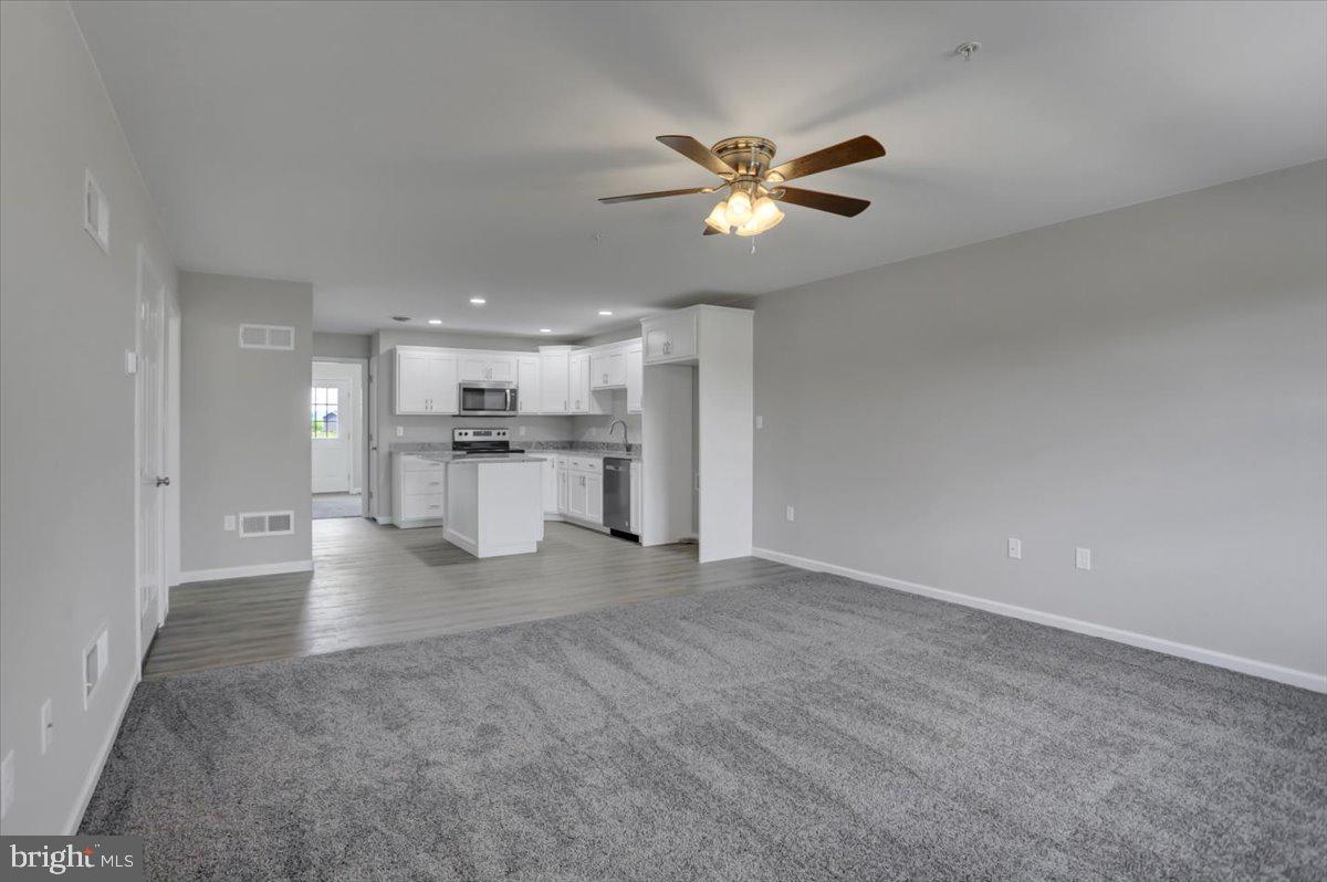 THORNWOOD VILLAGE - Residential