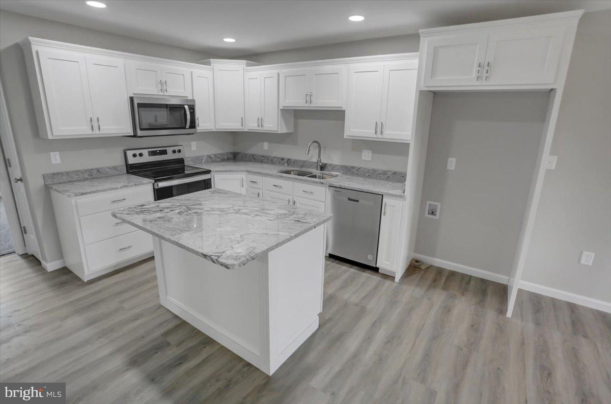 THORNWOOD VILLAGE - Residential