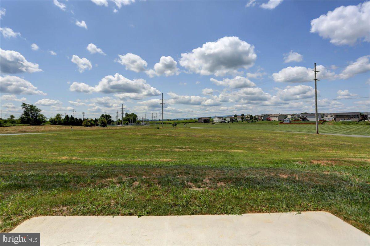THORNWOOD VILLAGE - Residential
