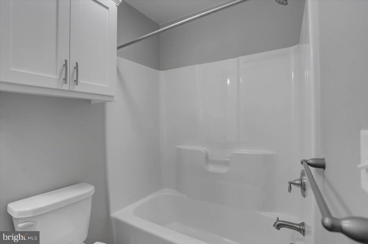 THORNWOOD VILLAGE - Residential