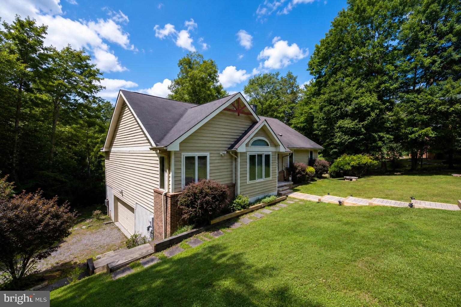 PINNACLE - Residential