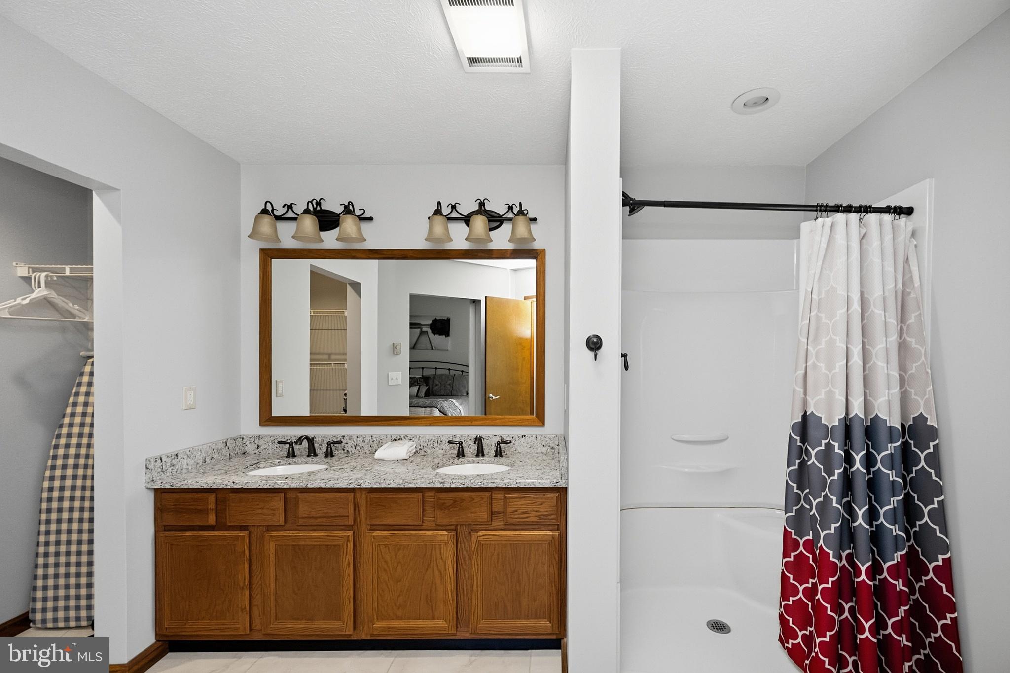 PINNACLE - Residential
