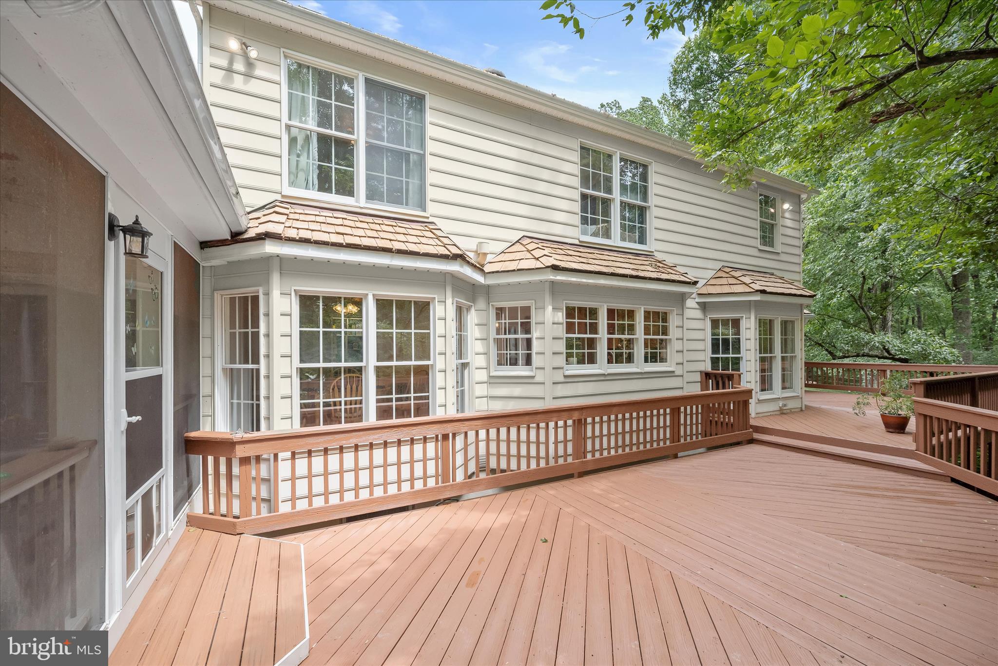VILLAGE OF HICKORY RIDGE - Residential