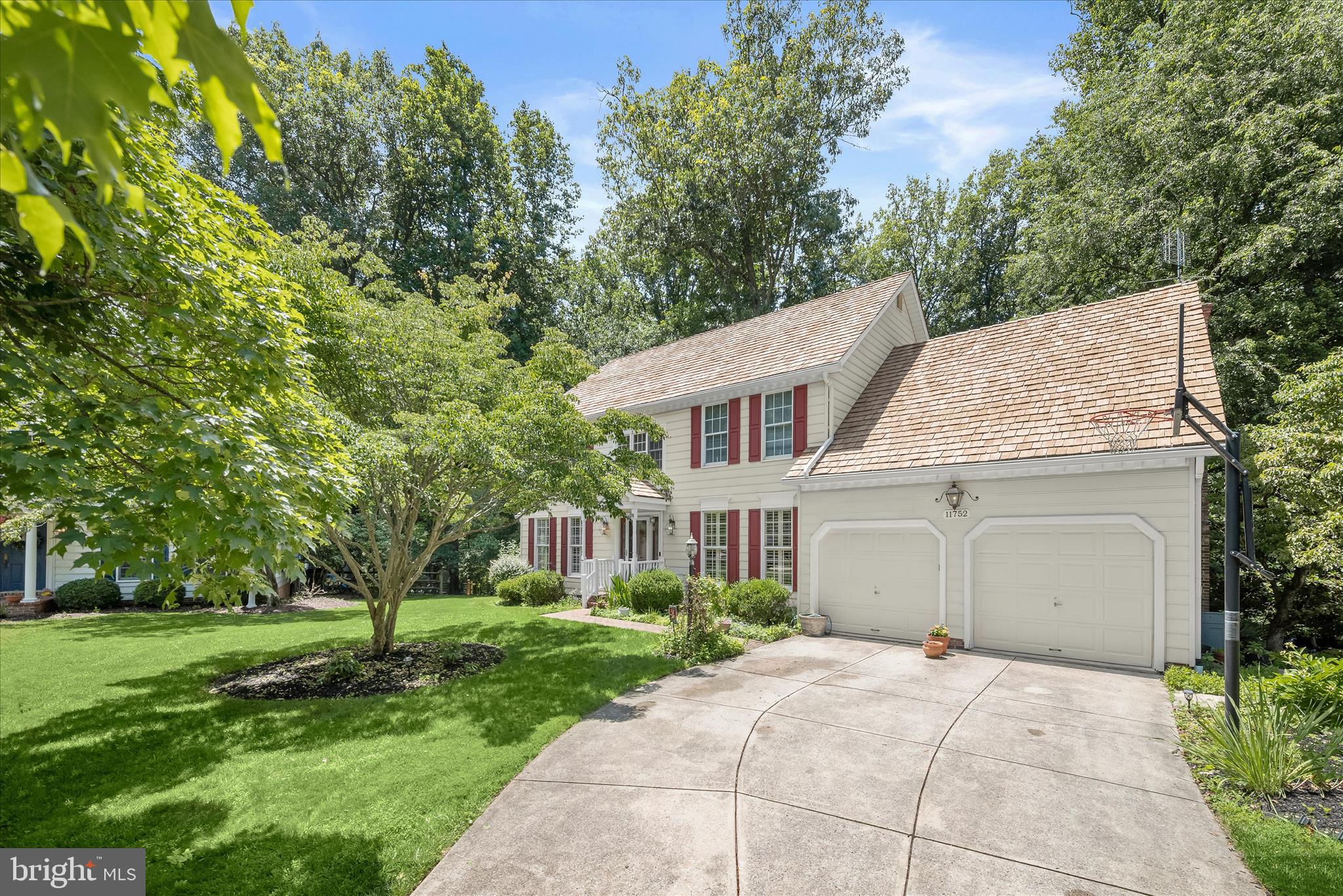 VILLAGE OF HICKORY RIDGE - Residential