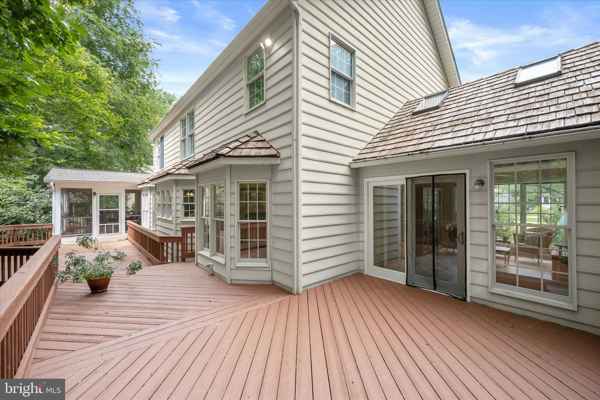 VILLAGE OF HICKORY RIDGE - Residential