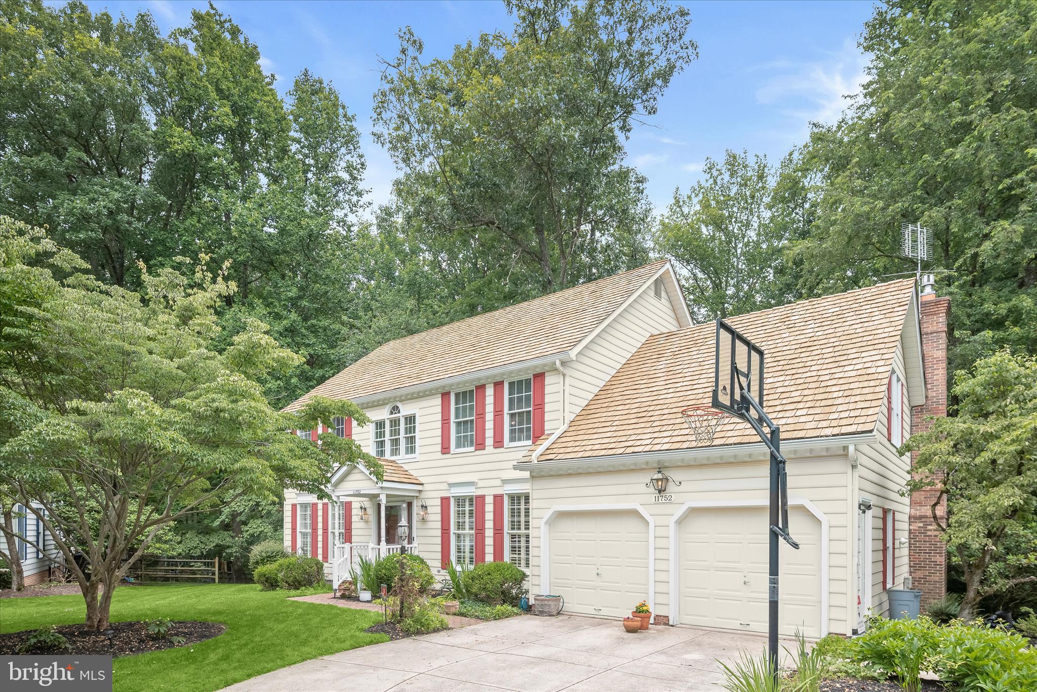 VILLAGE OF HICKORY RIDGE - Residential