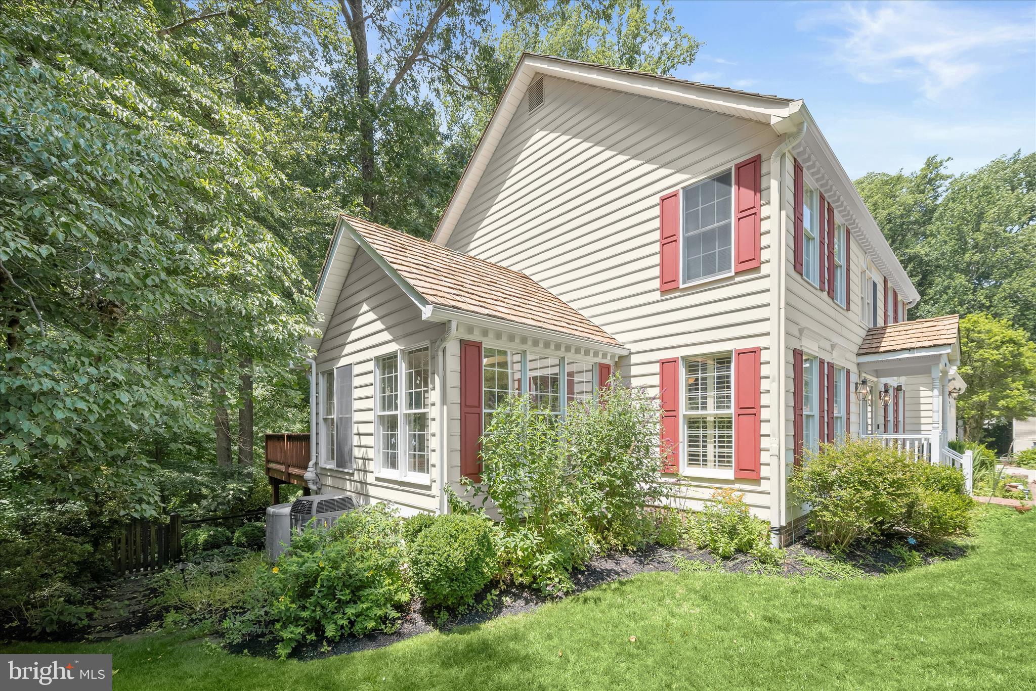 VILLAGE OF HICKORY RIDGE - Residential