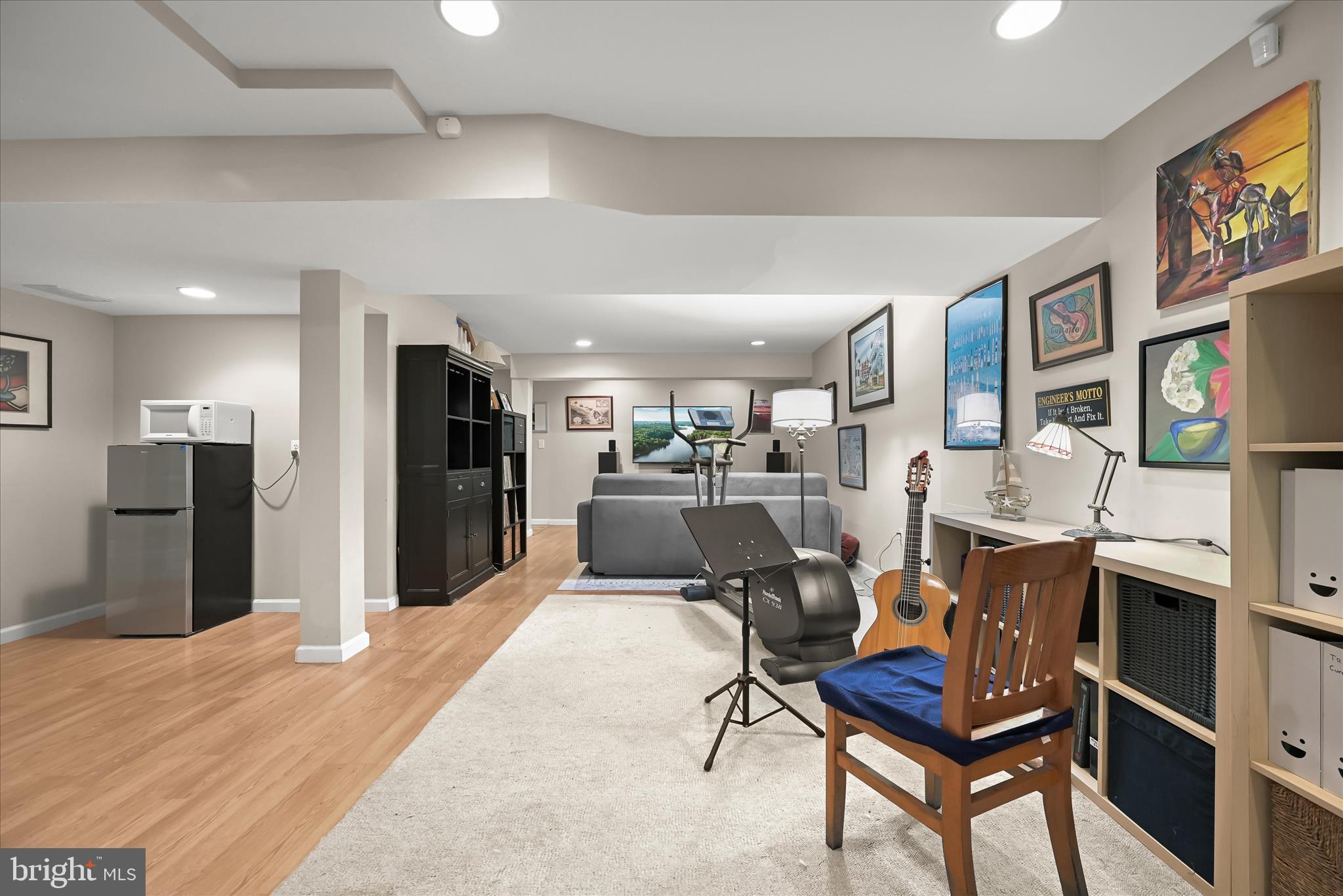 VILLAGE OF HICKORY RIDGE - Residential
