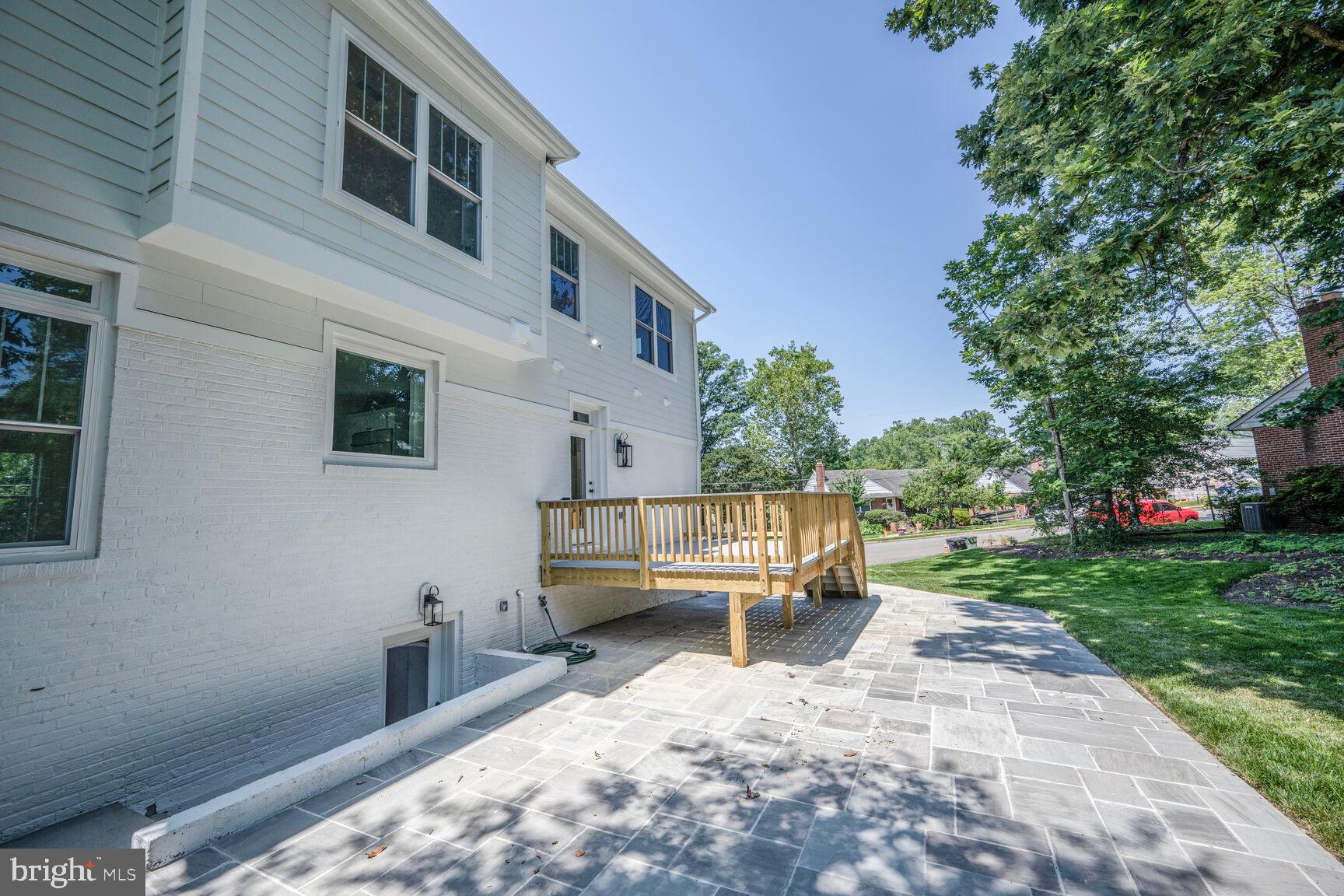 BROYHILL HEIGHTS - Residential