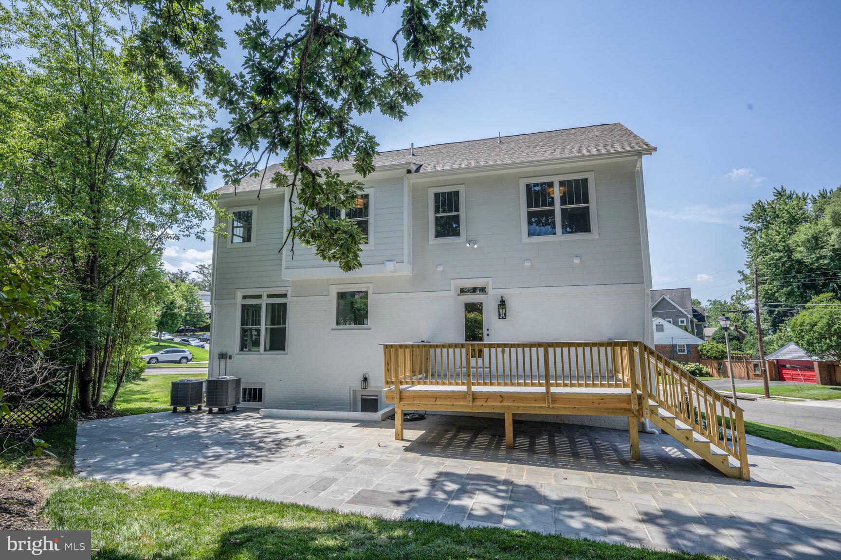 BROYHILL HEIGHTS - Residential