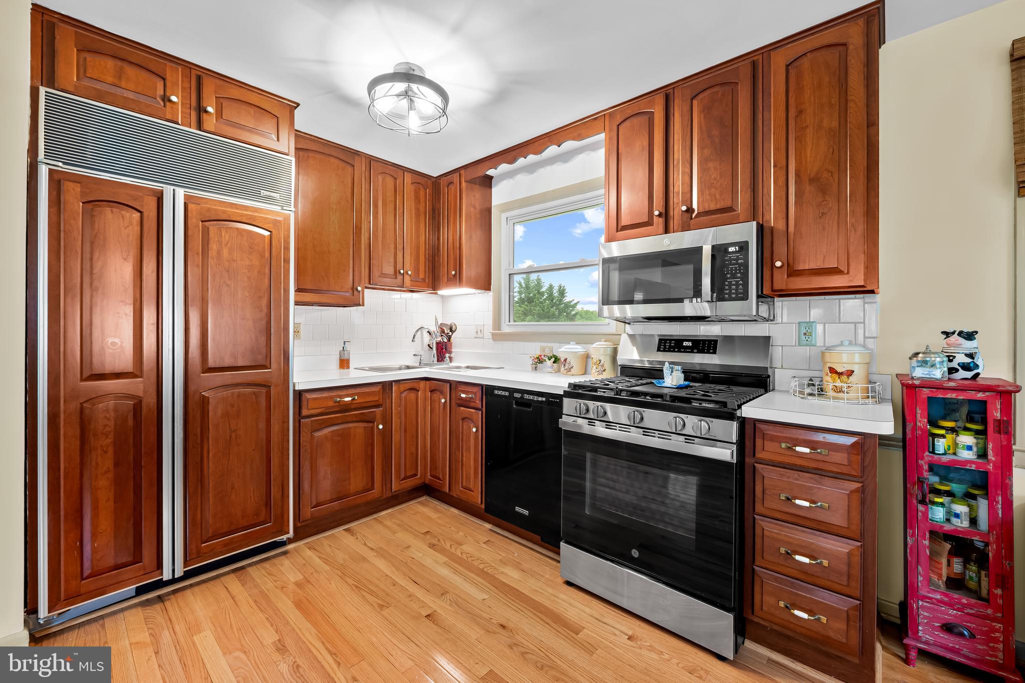 RIDGEVIEW - Residential