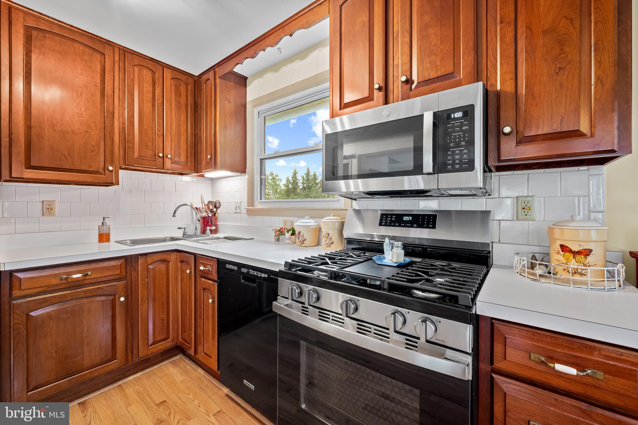 RIDGEVIEW - Residential