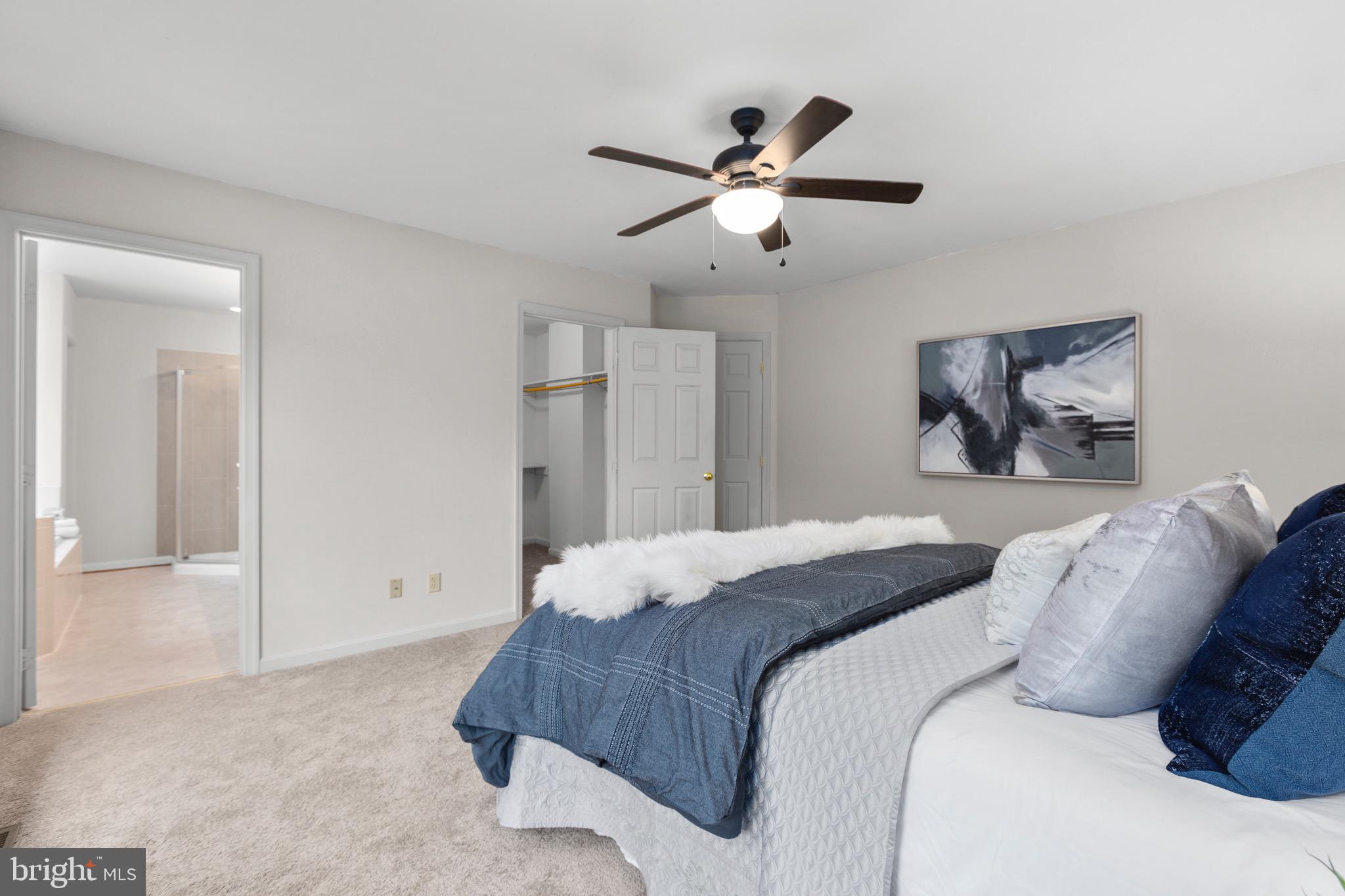 SIX LAKES WEST - Residential