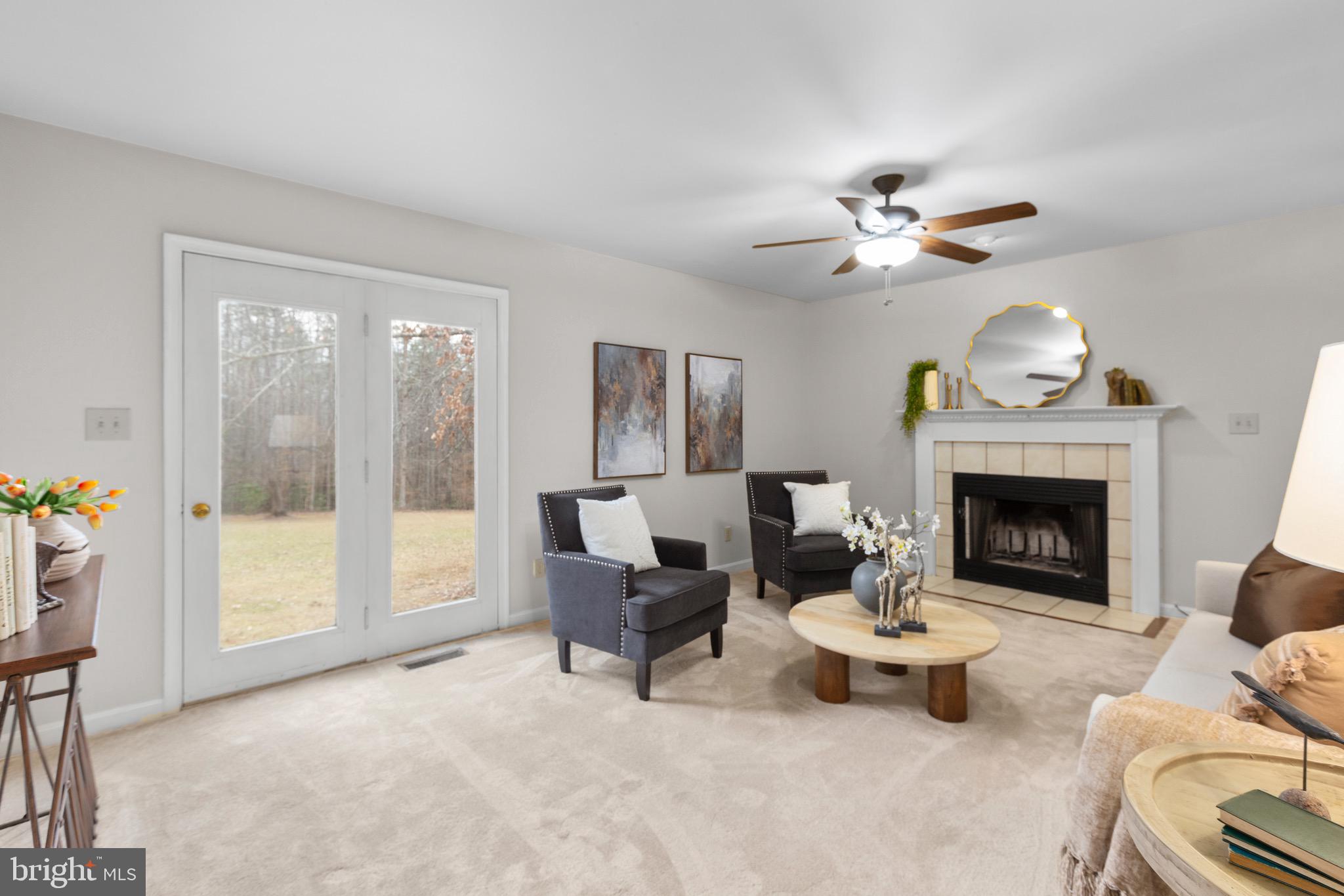 SIX LAKES WEST - Residential
