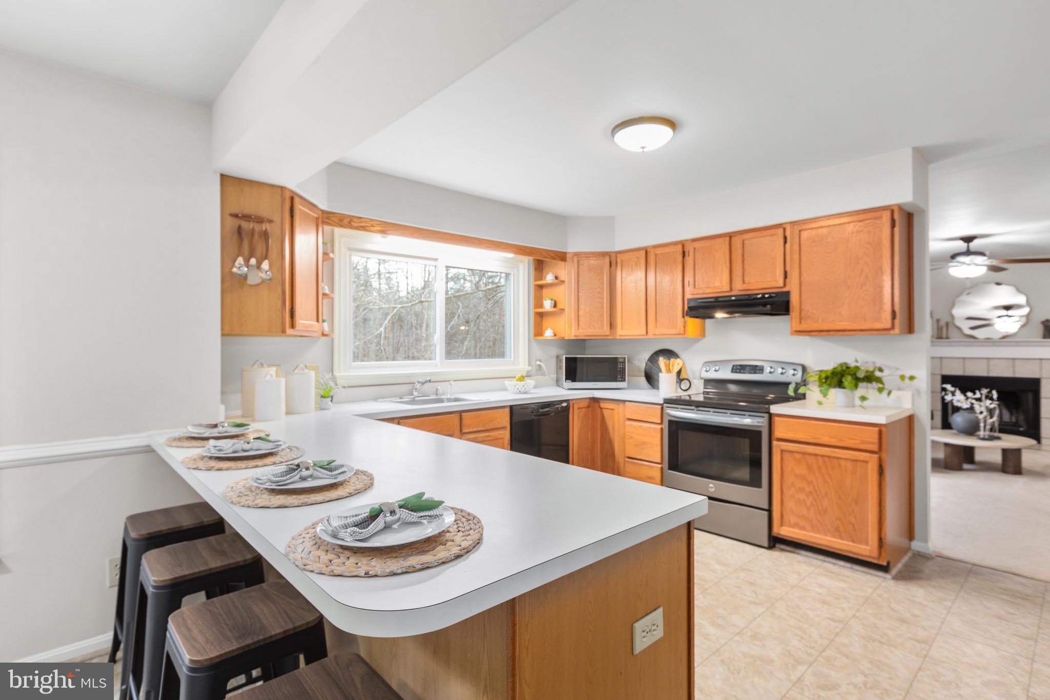 SIX LAKES WEST - Residential