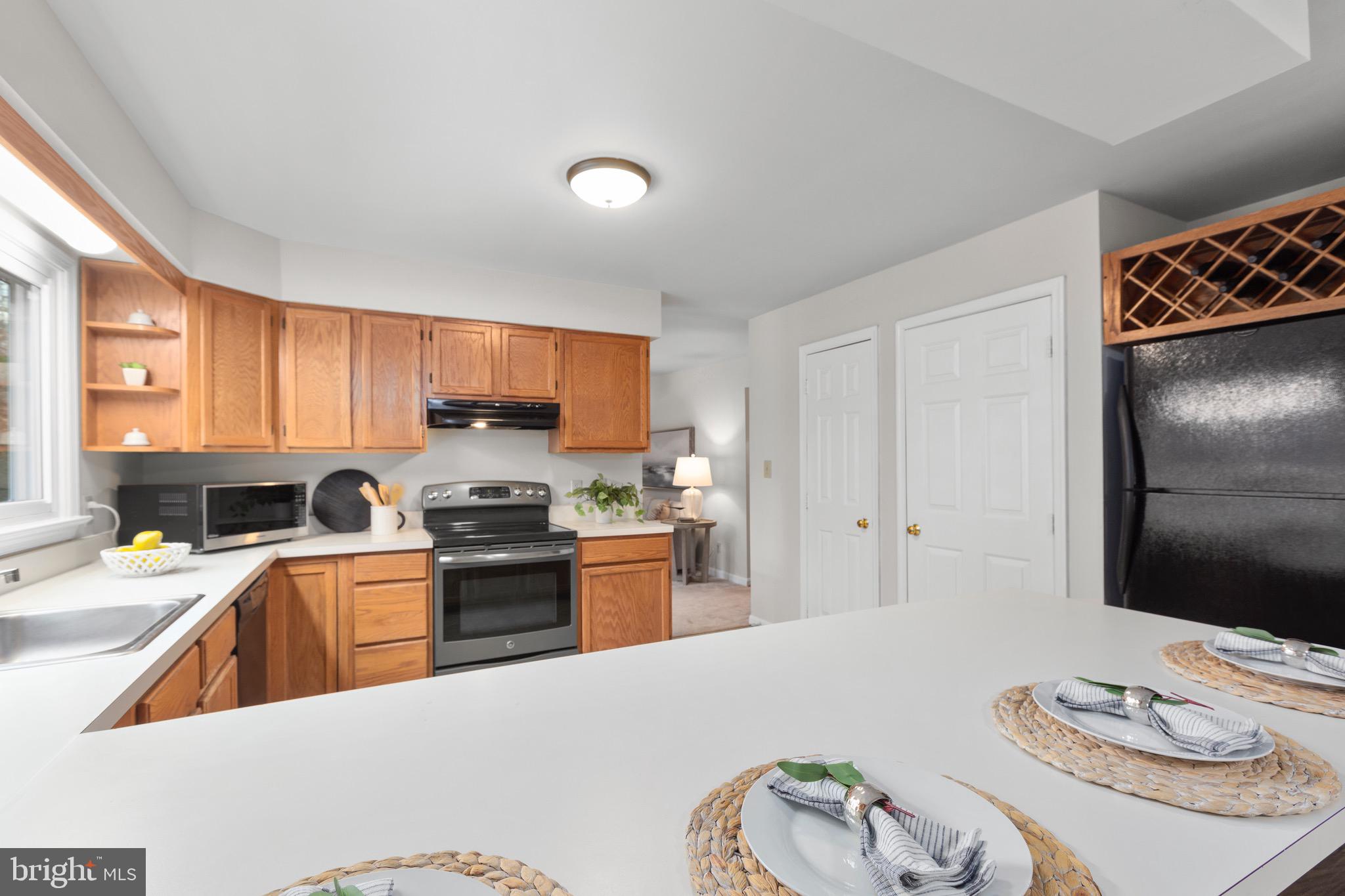 SIX LAKES WEST - Residential