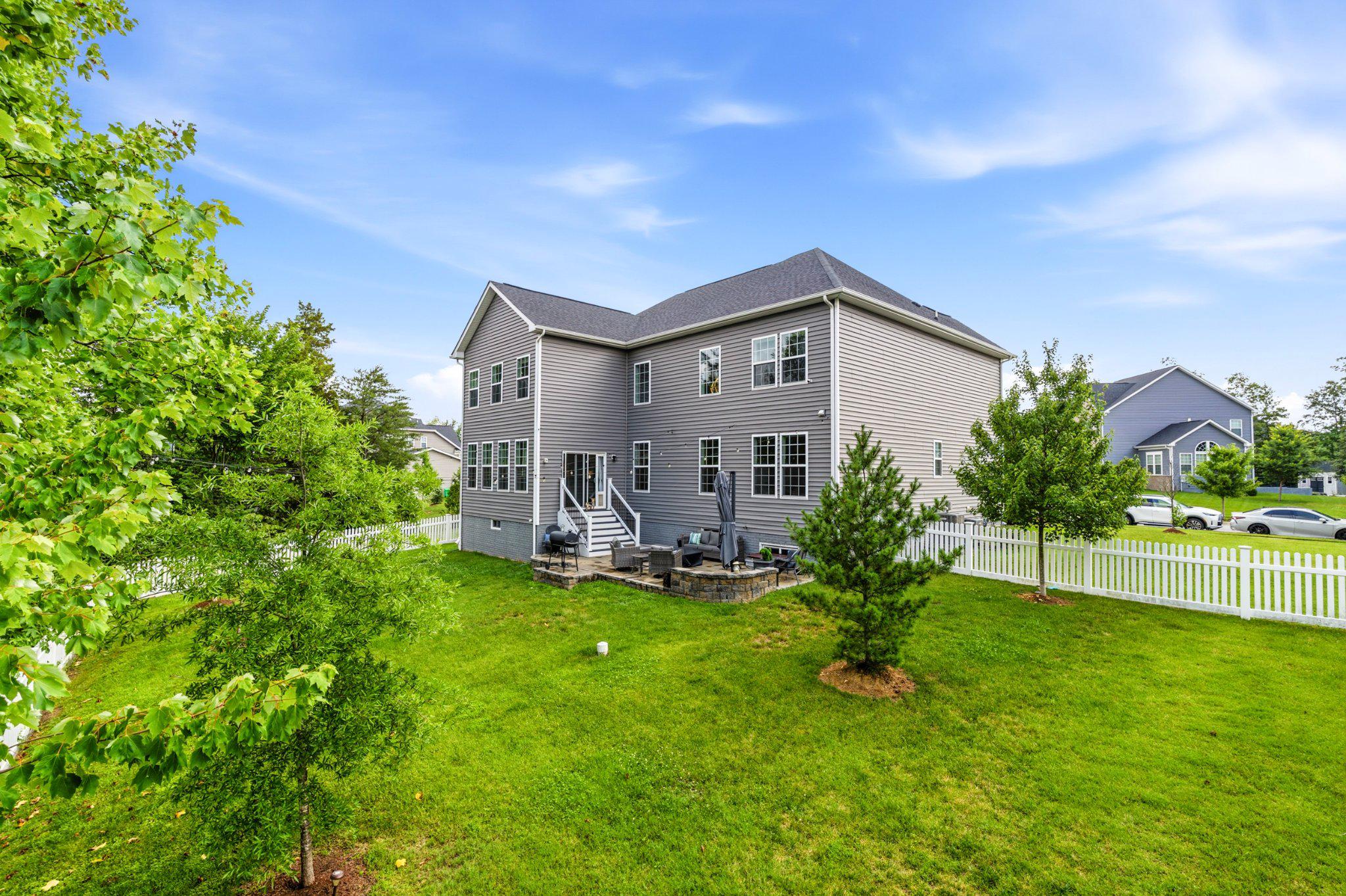 SPRING RIDGE - Residential