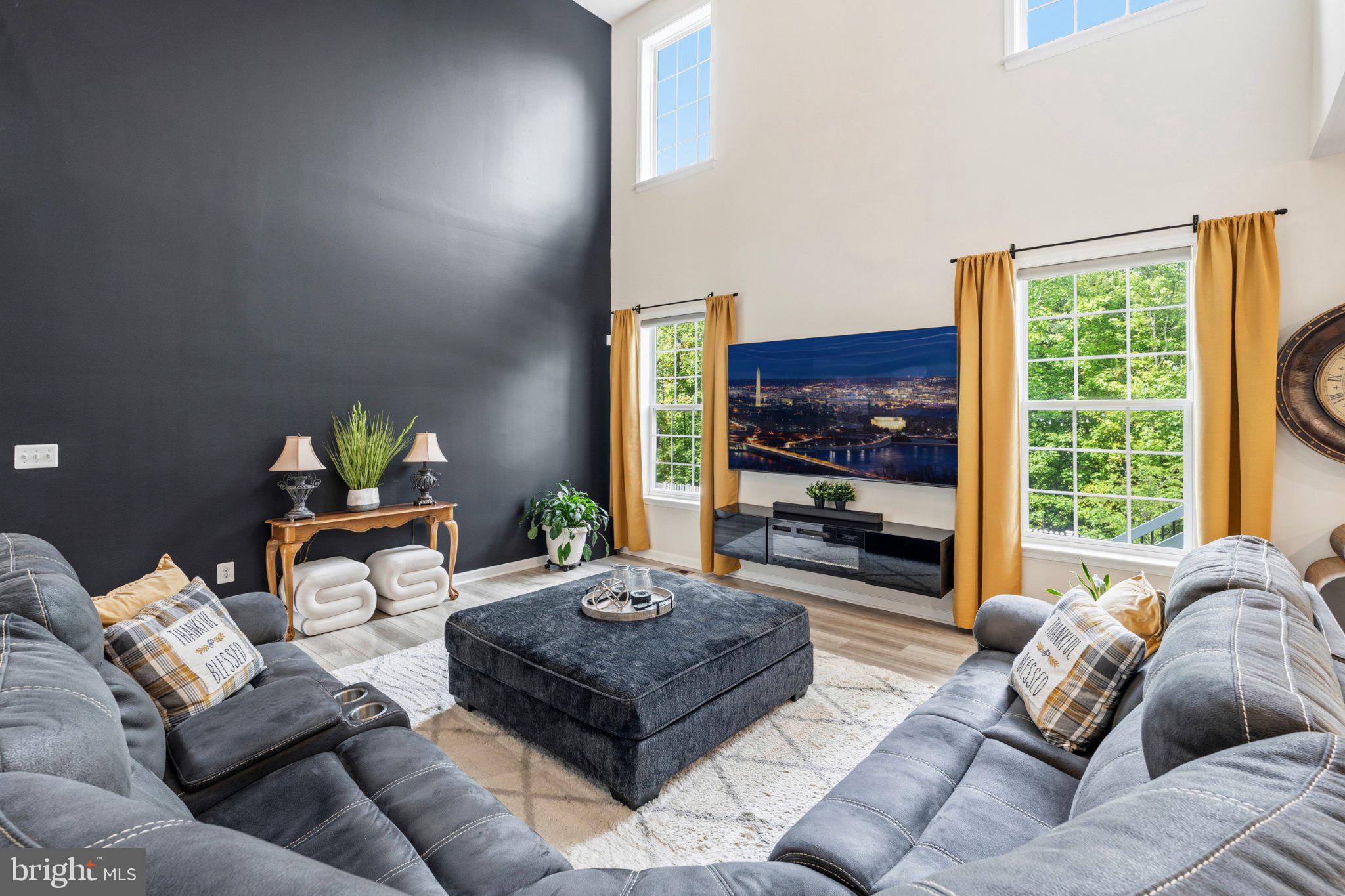 SPRING RIDGE - Residential