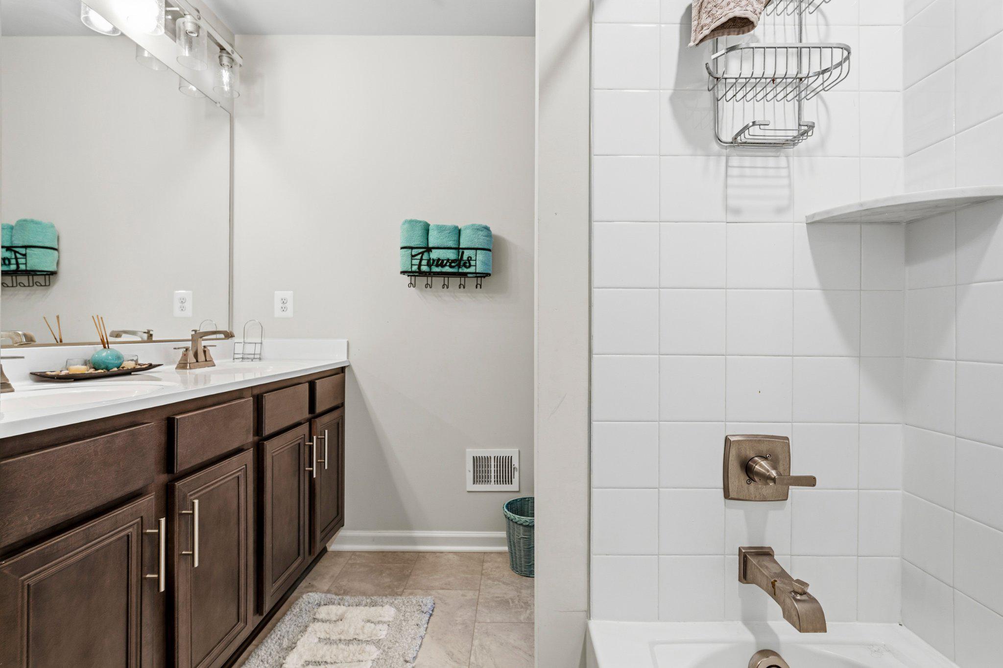 SPRING RIDGE - Residential