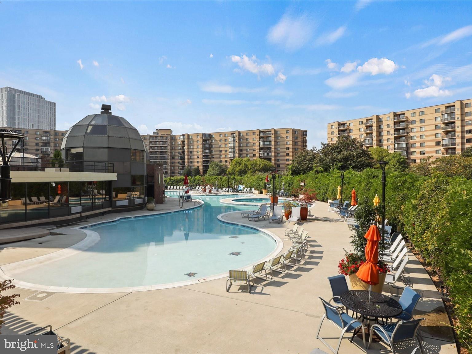 ROTONDA - Residential