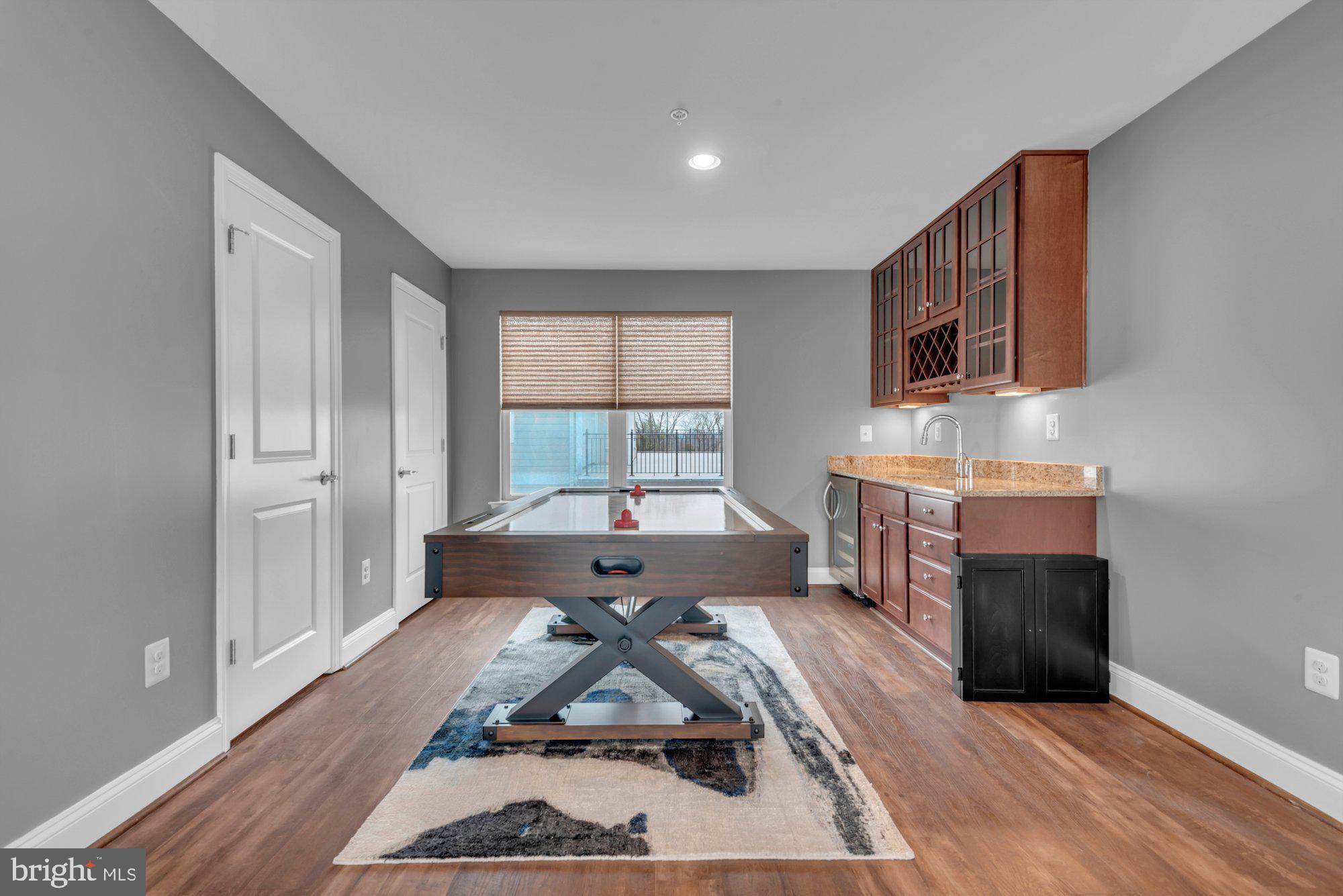UPTOWN AT MURRAY HILL - Residential