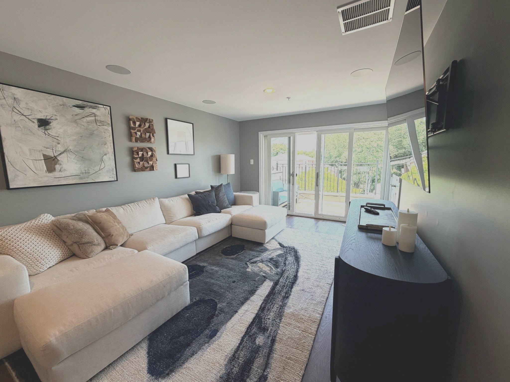 UPTOWN AT MURRAY HILL - Residential