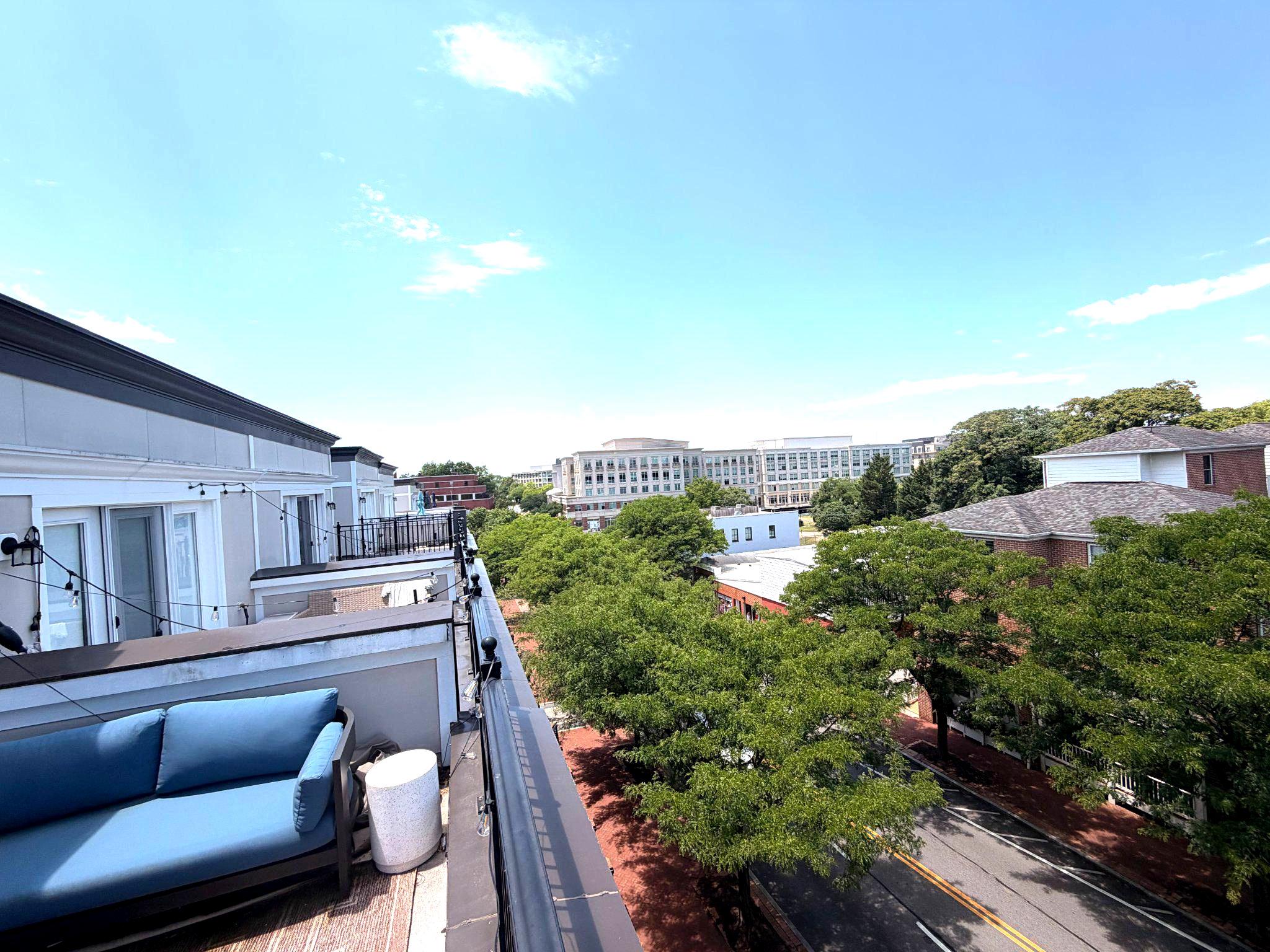 UPTOWN AT MURRAY HILL - Residential