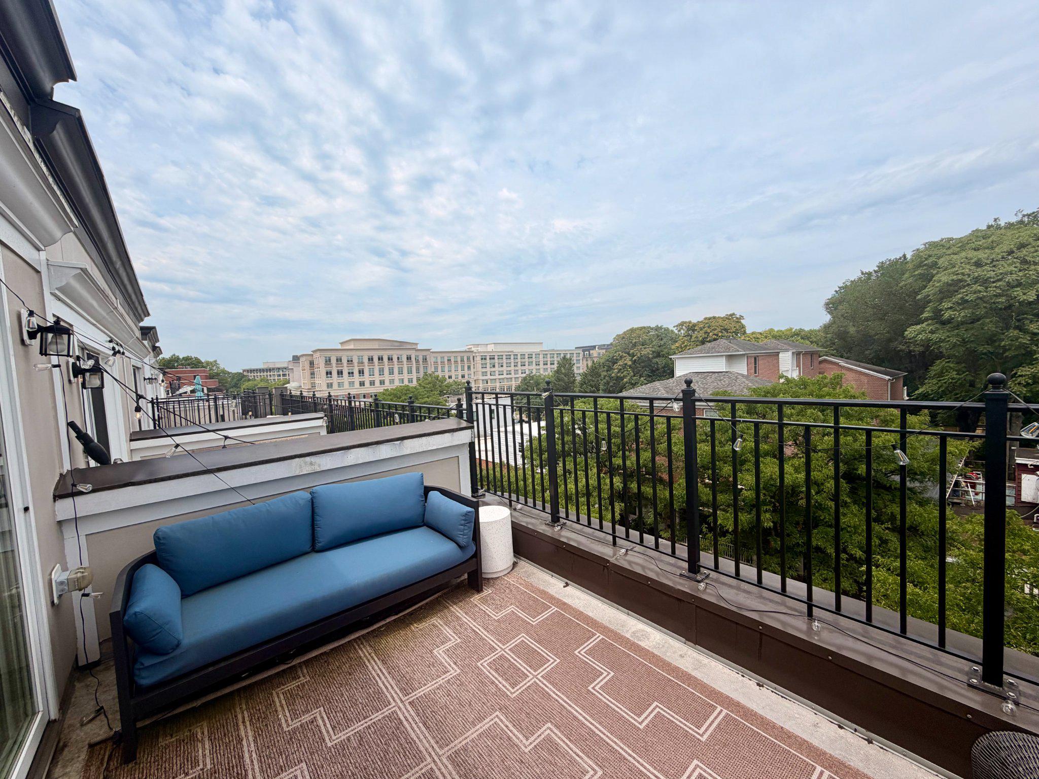 UPTOWN AT MURRAY HILL - Residential