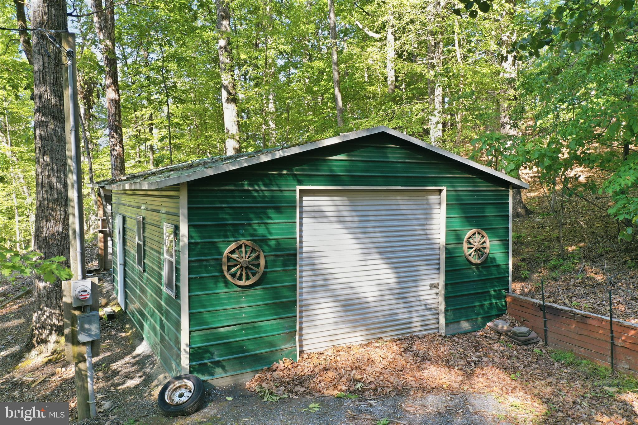 Buildable Wooded Land Near National Park & Scenic River!
Welcome to your dream opportunity! This stunning buildable wooded lot offers the perfect blend of privacy, nature, and adventure. Imagine creating your ideal getaway cabin or primary residence nestled in lush woods, with easy access to outdoor recreation. A garage and gravel entrance make this property both convenient and ready for your plans. 🚪🌲
Enjoy unrivaled access to the National Park and a sprawling 410+ Acre Reserve — perfect for hiking, hunting, and exploring nature’s wonders. Plus, take advantage of the community river lot to enjoy direct Shenandoah River access for fishing, kayaking, or just relaxing by the water. 🚣‍♂️🌿
Additional features include:
-Buildable lot with mature trees offering privacy and tranquility 🌳
-Electric already runs to the garage, making build-out easy ⚡
-Access to outdoor recreation and scenic beauty at your doorstep 🏞️
-Perfect setting for a vacation home, weekend retreat, or year-round residence 🏡
Don’t miss out — contact us today to schedule a viewing or get more details.  🌟