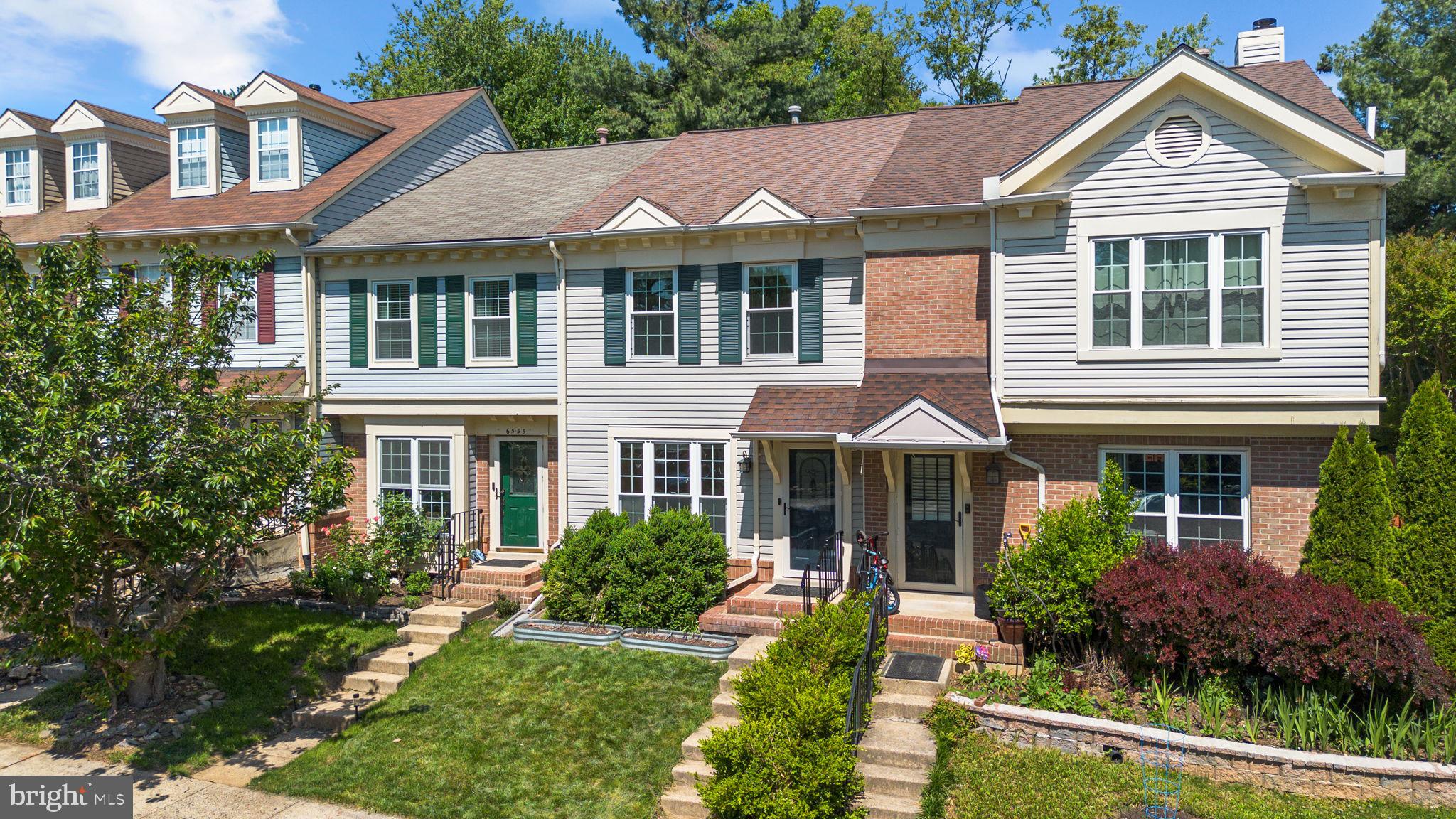 PINECREST - Residential