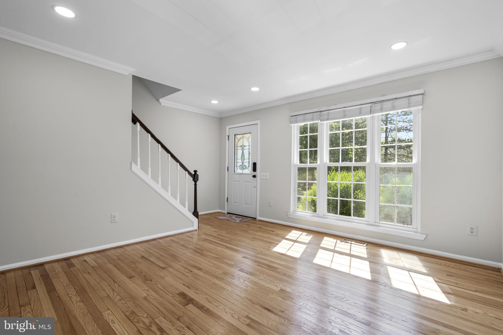 PINECREST - Residential