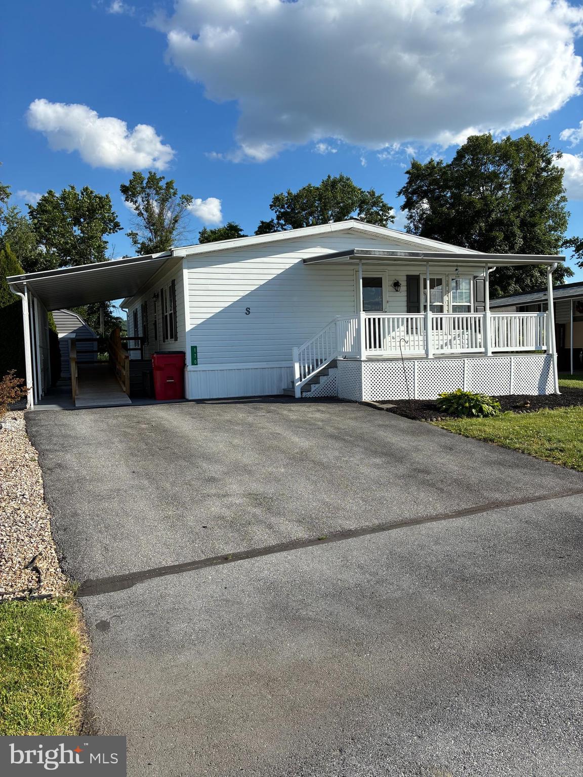 COLONIAL ESTATES - Residential