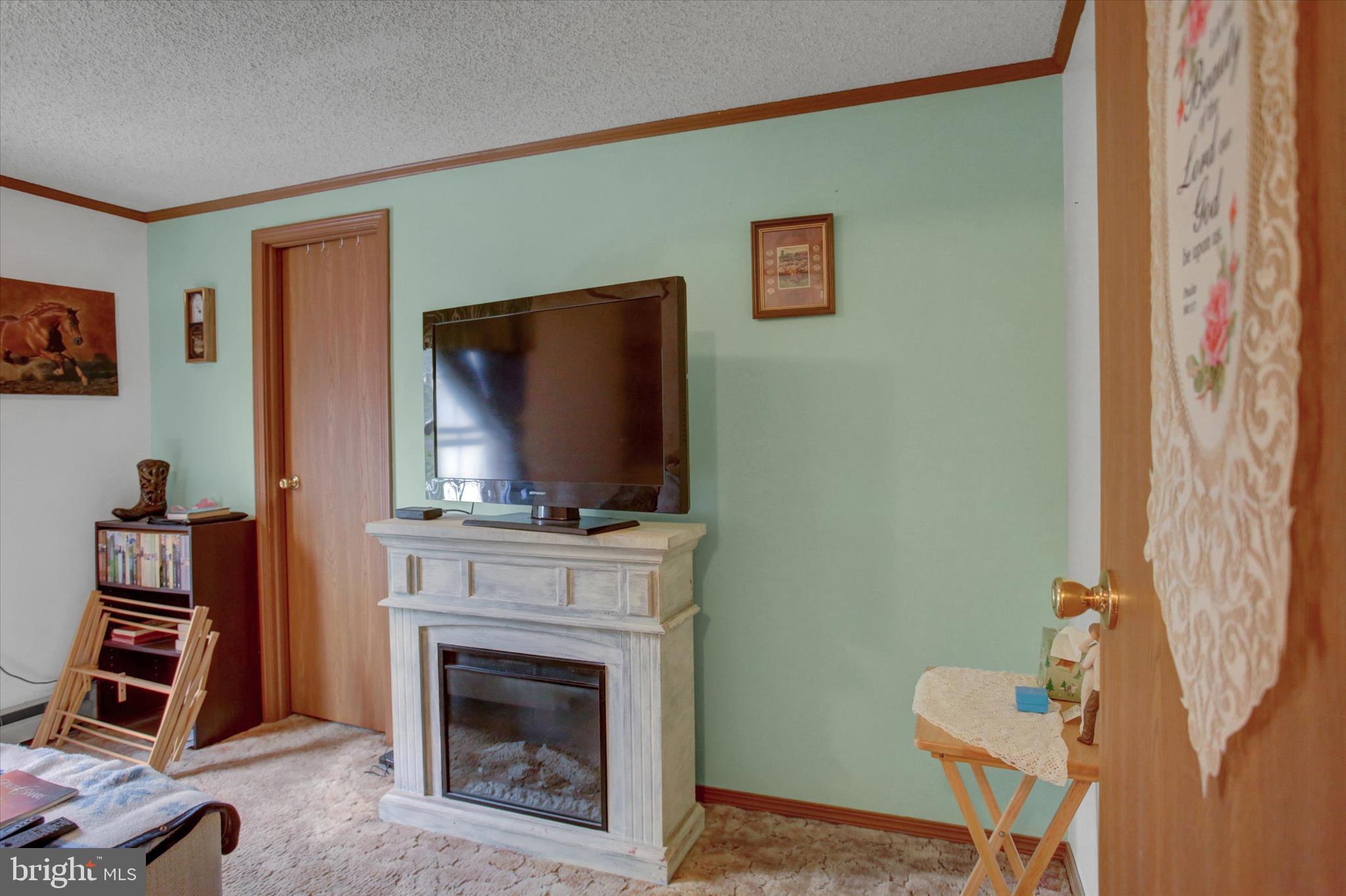 COLONIAL ESTATES - Residential