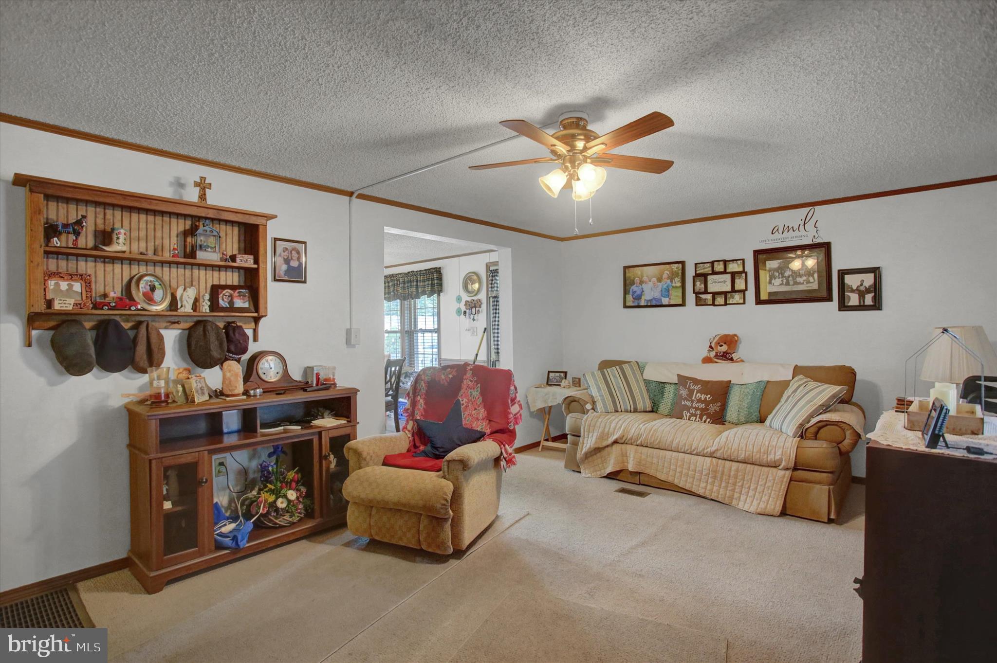 COLONIAL ESTATES - Residential