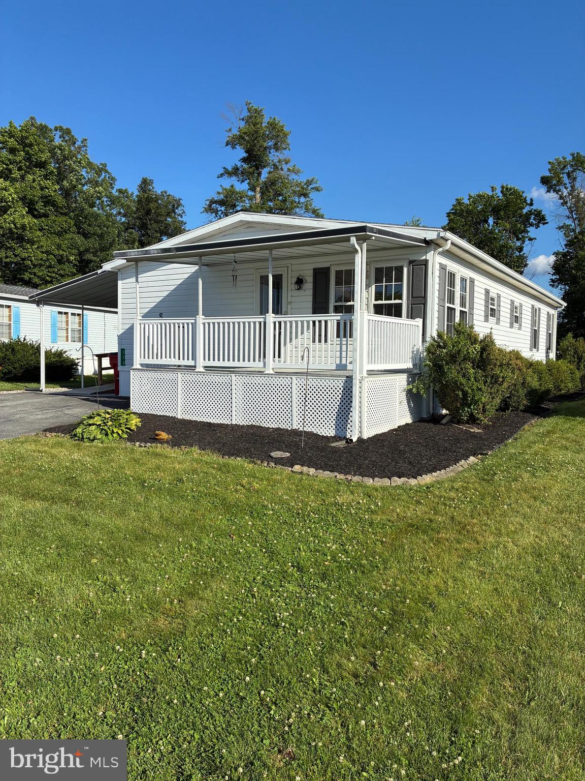 COLONIAL ESTATES - Residential