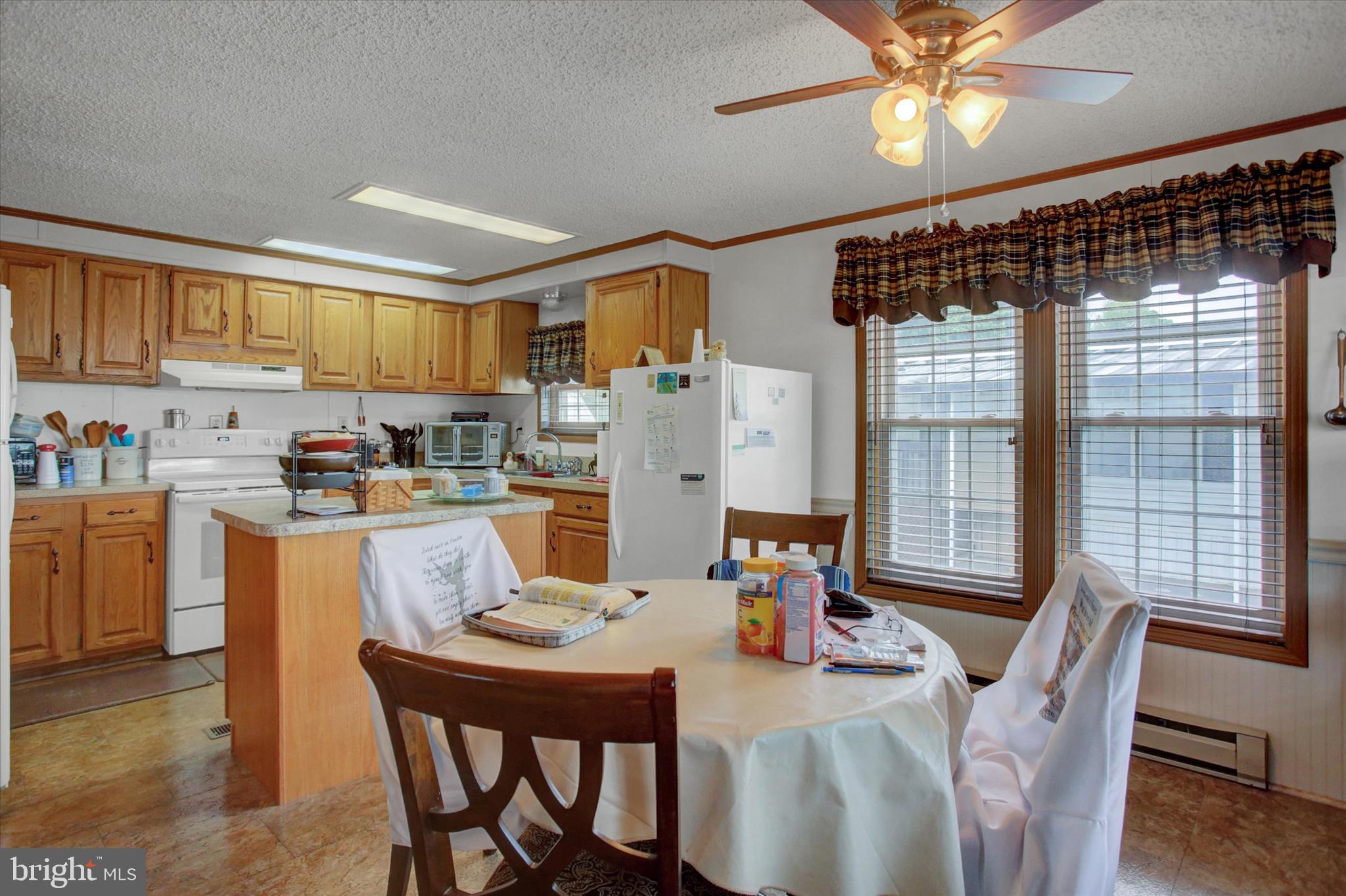 COLONIAL ESTATES - Residential
