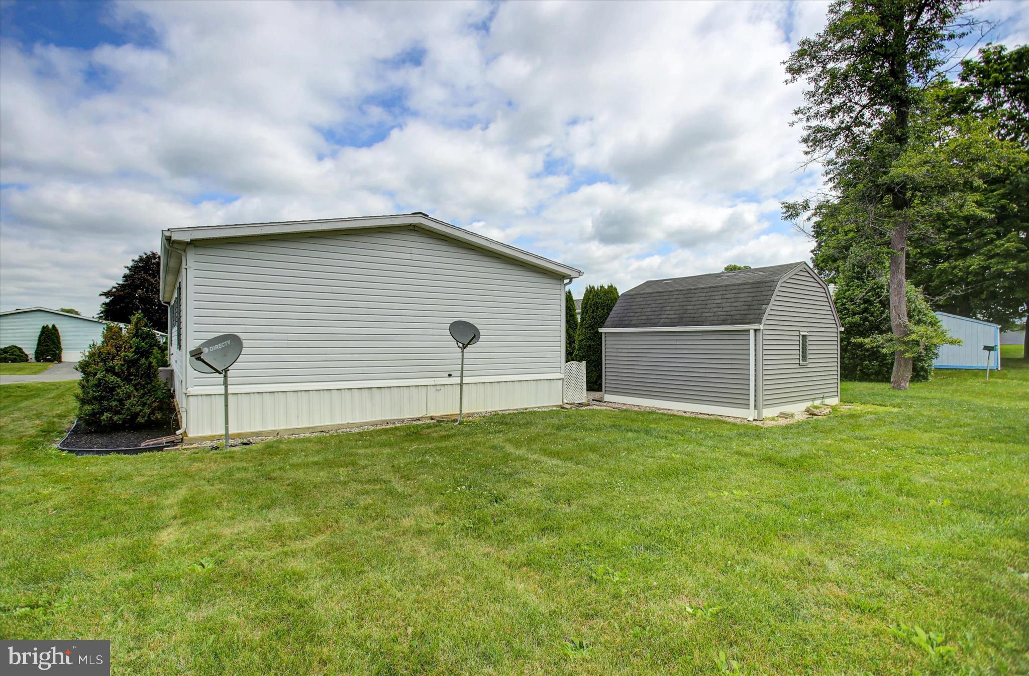 COLONIAL ESTATES - Residential
