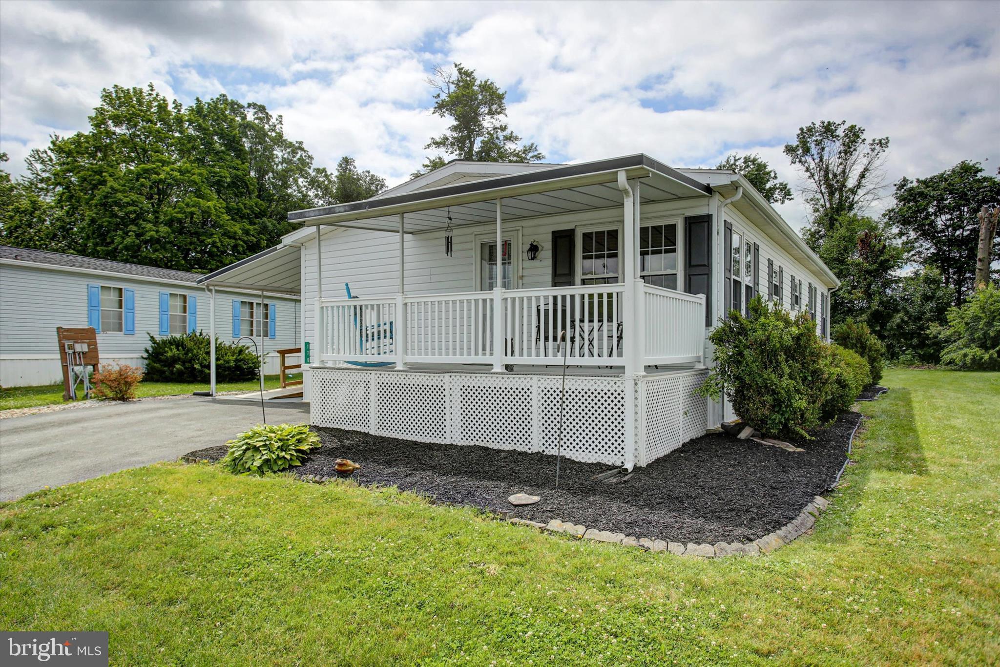 COLONIAL ESTATES - Residential