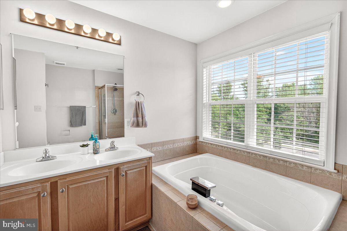 NORTH CROSSING - Residential