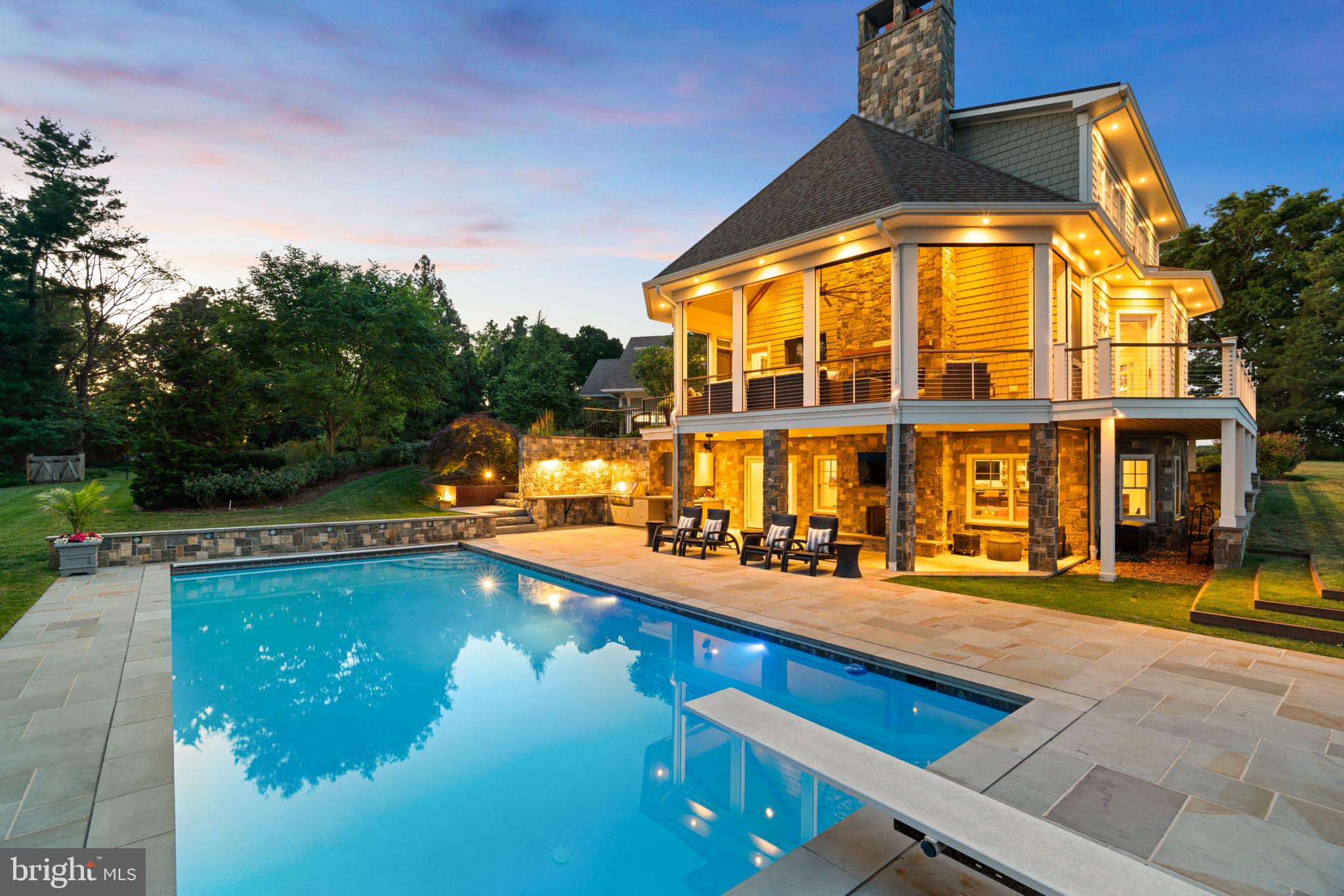 POHLMAN POINT - Residential