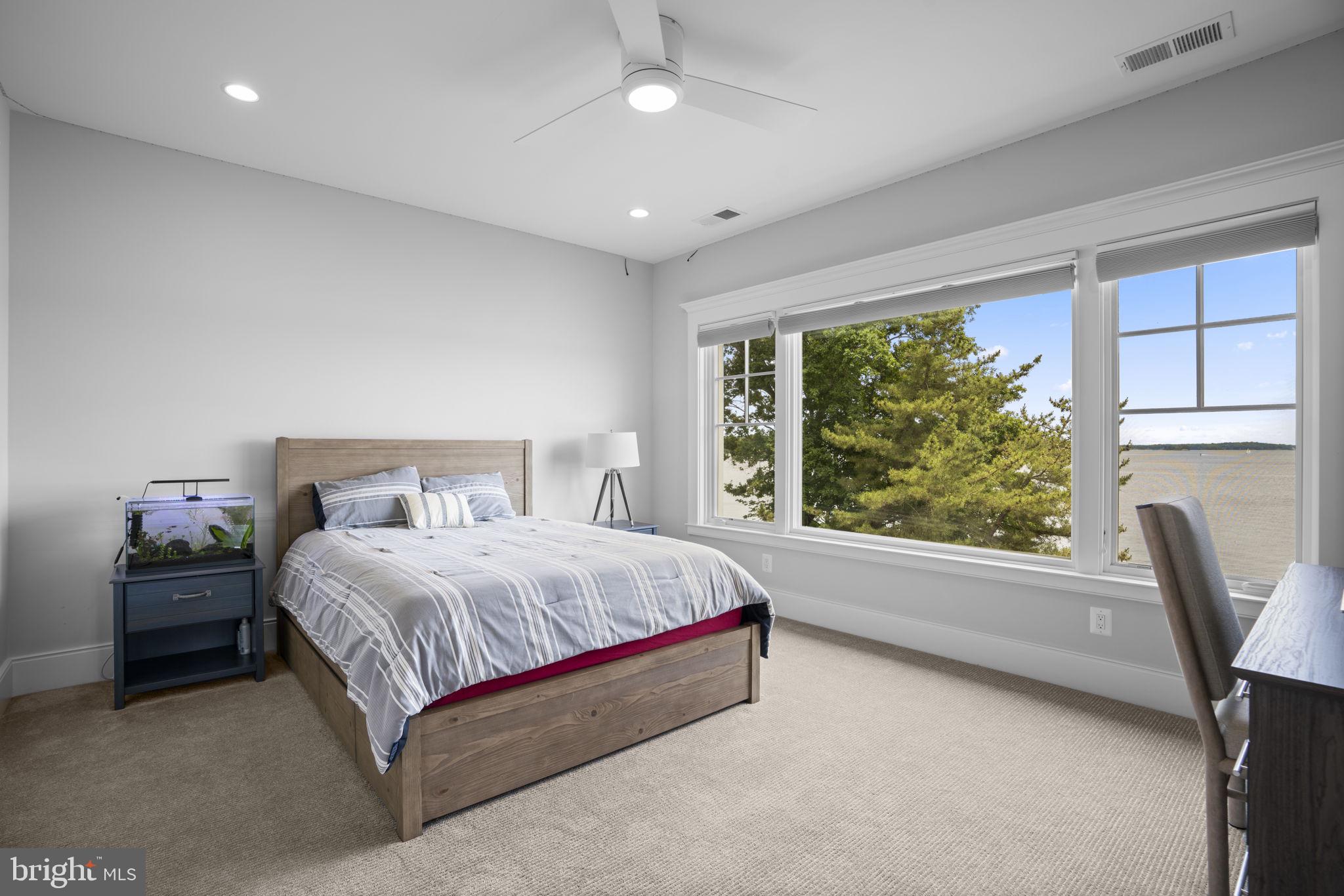 POHLMAN POINT - Residential