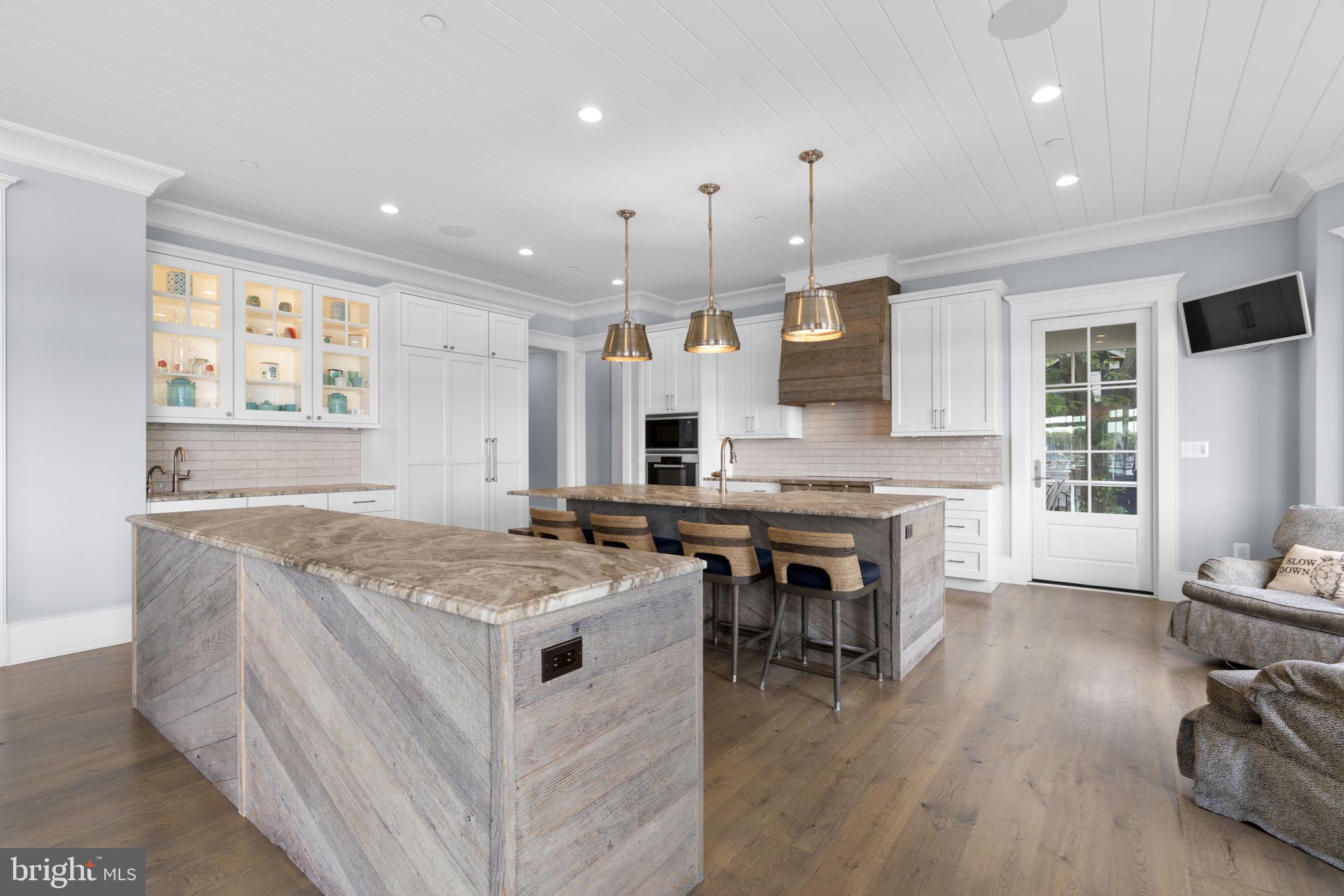 POHLMAN POINT - Residential