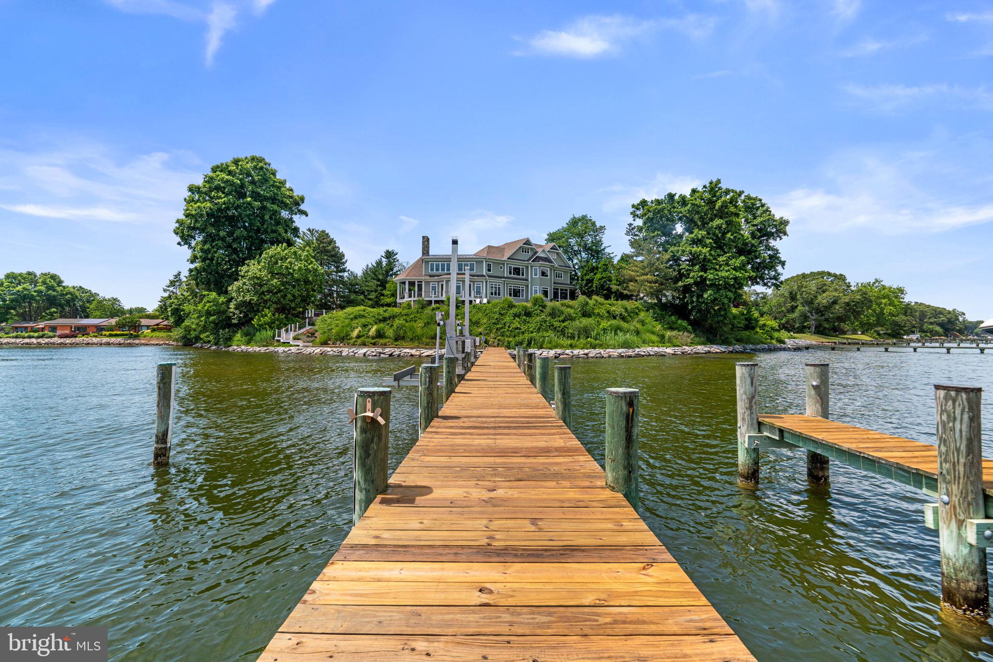 POHLMAN POINT - Residential