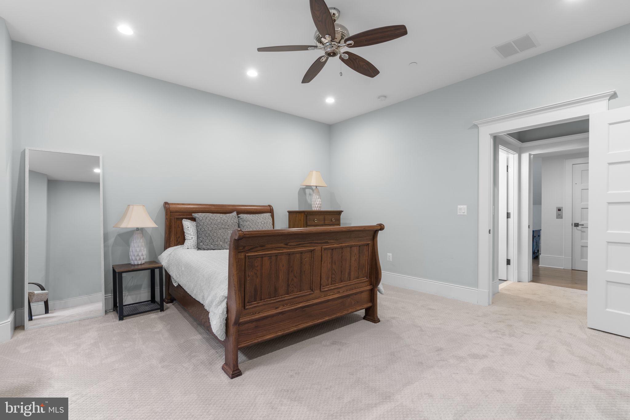 POHLMAN POINT - Residential
