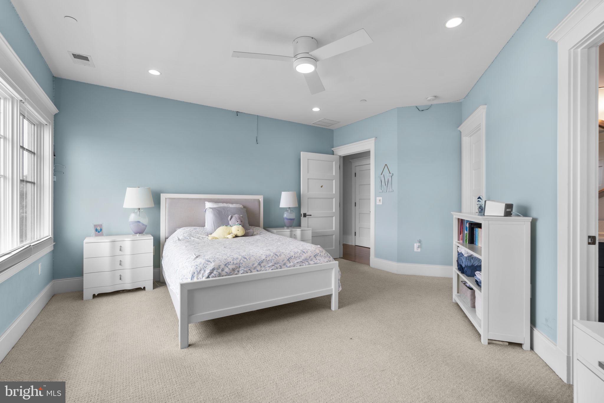 POHLMAN POINT - Residential