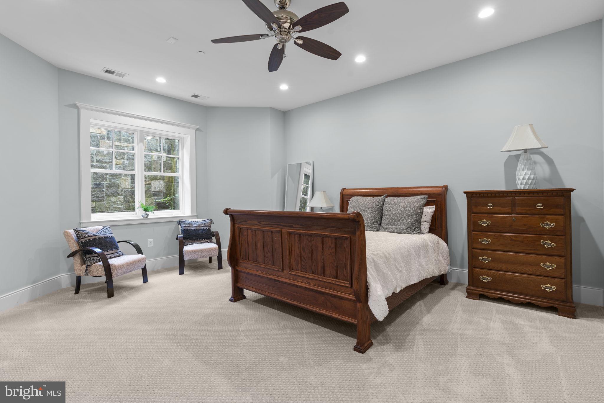 POHLMAN POINT - Residential