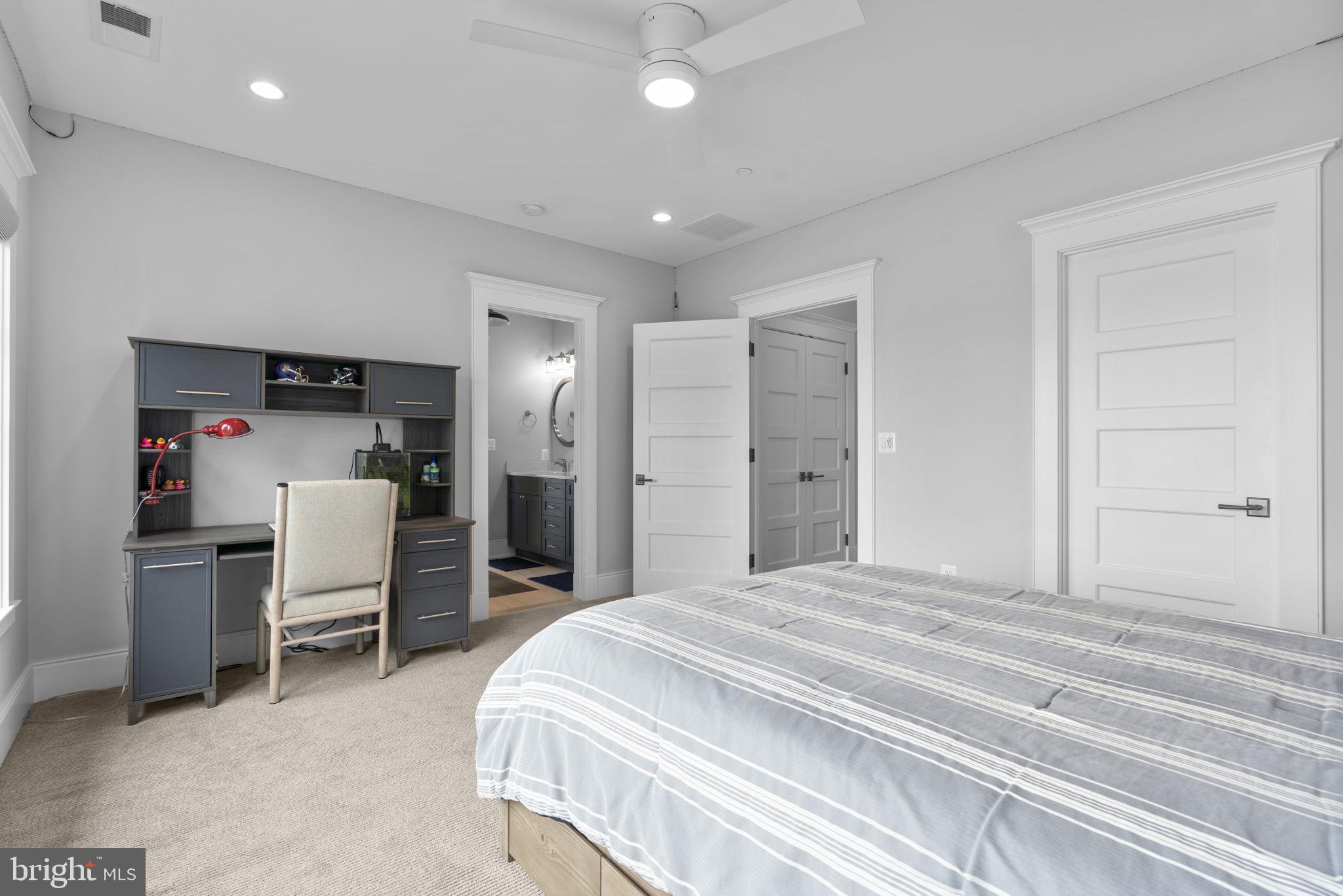 POHLMAN POINT - Residential