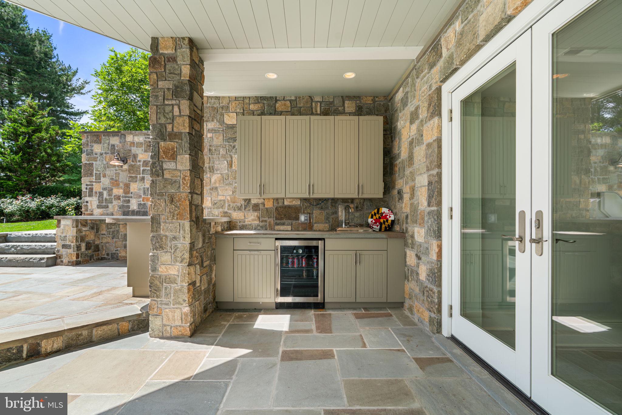 POHLMAN POINT - Residential