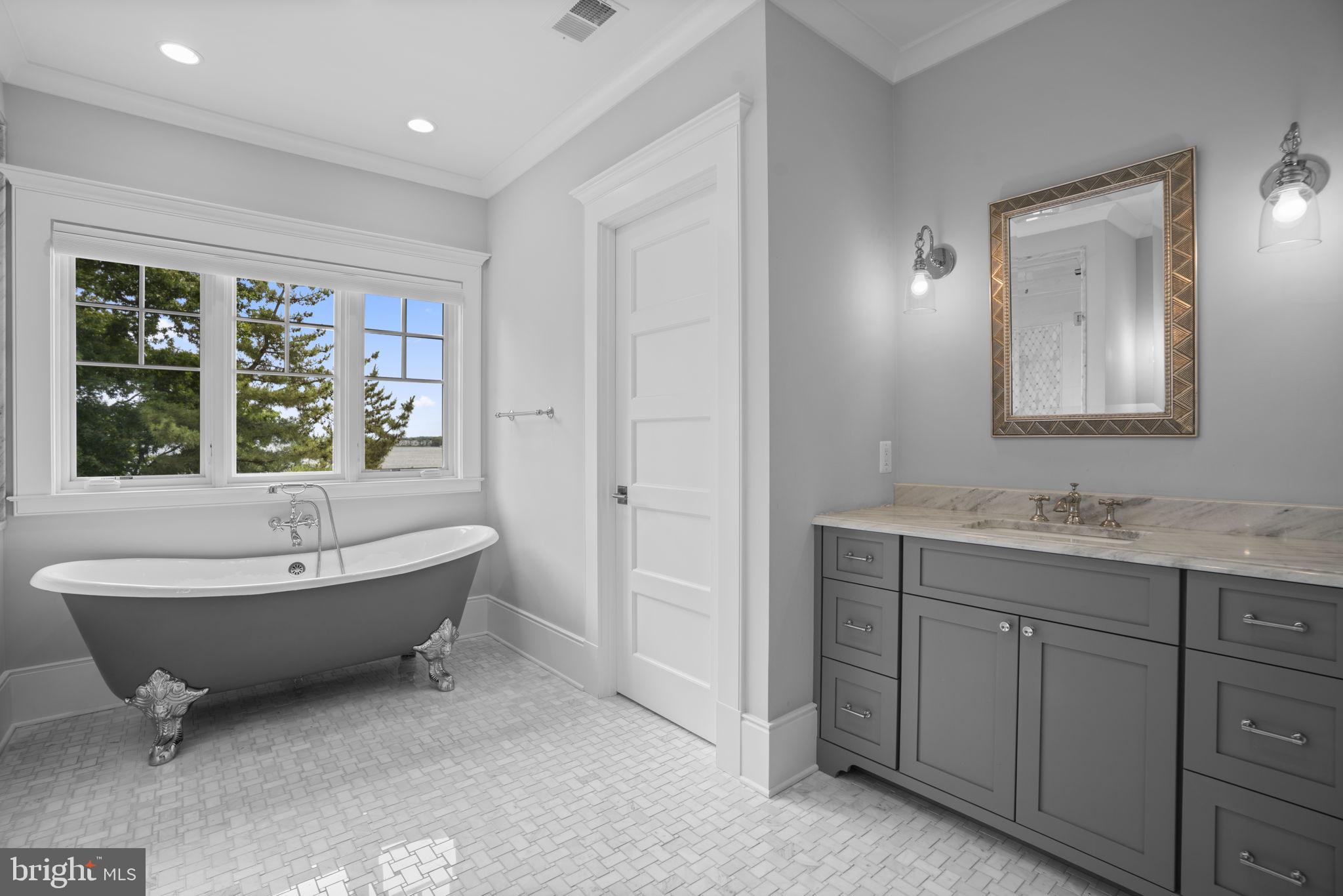 POHLMAN POINT - Residential