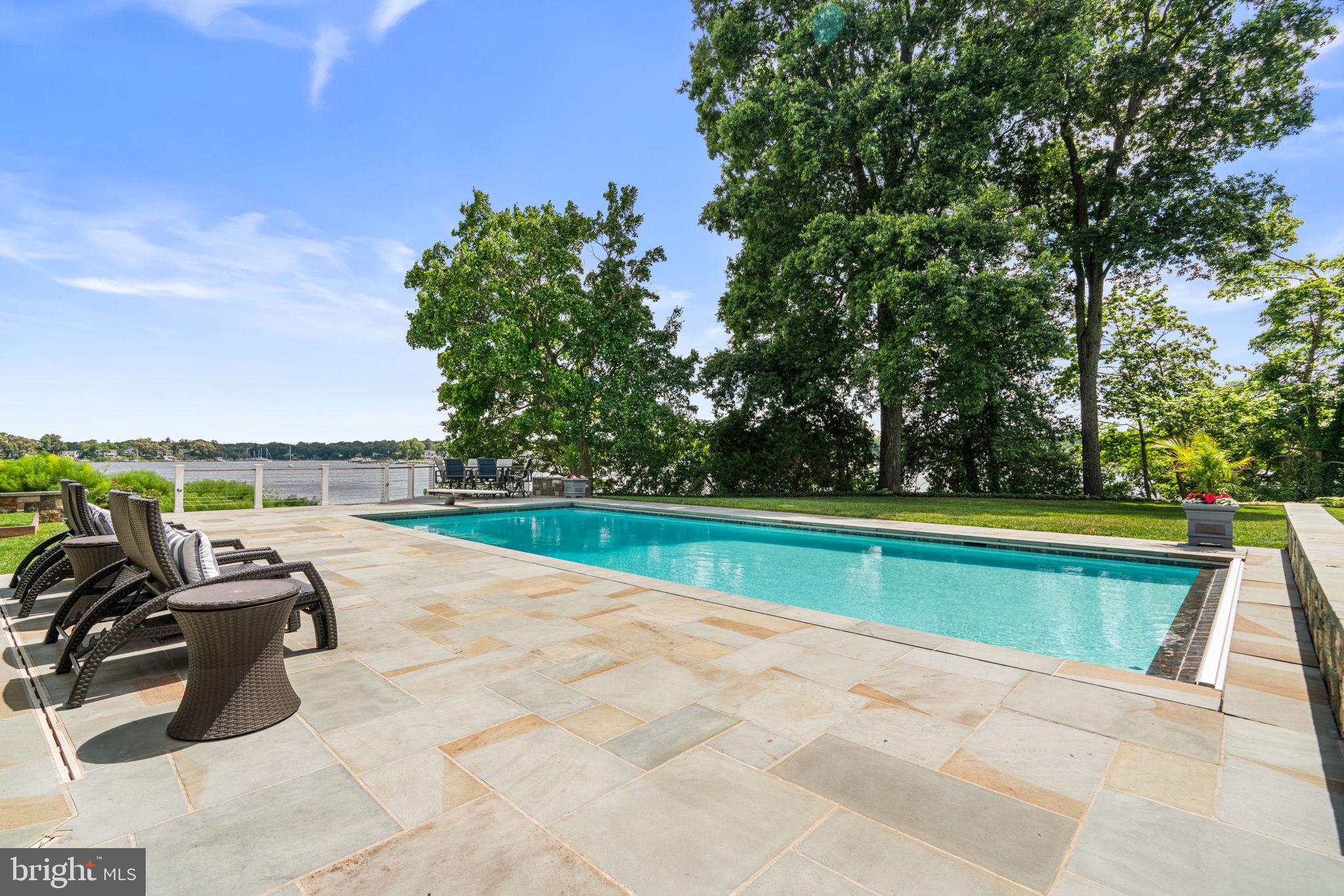 POHLMAN POINT - Residential